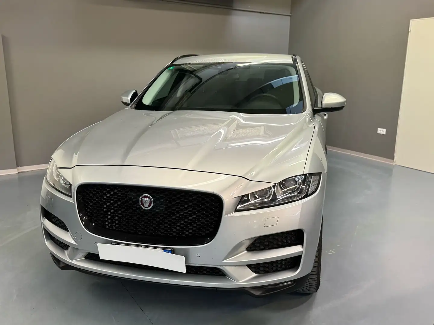 Jaguar F-Pace F-Pace 2.0d i4 PrestigeAWD - MOTORE SOLO 120.000km Grigio - 2