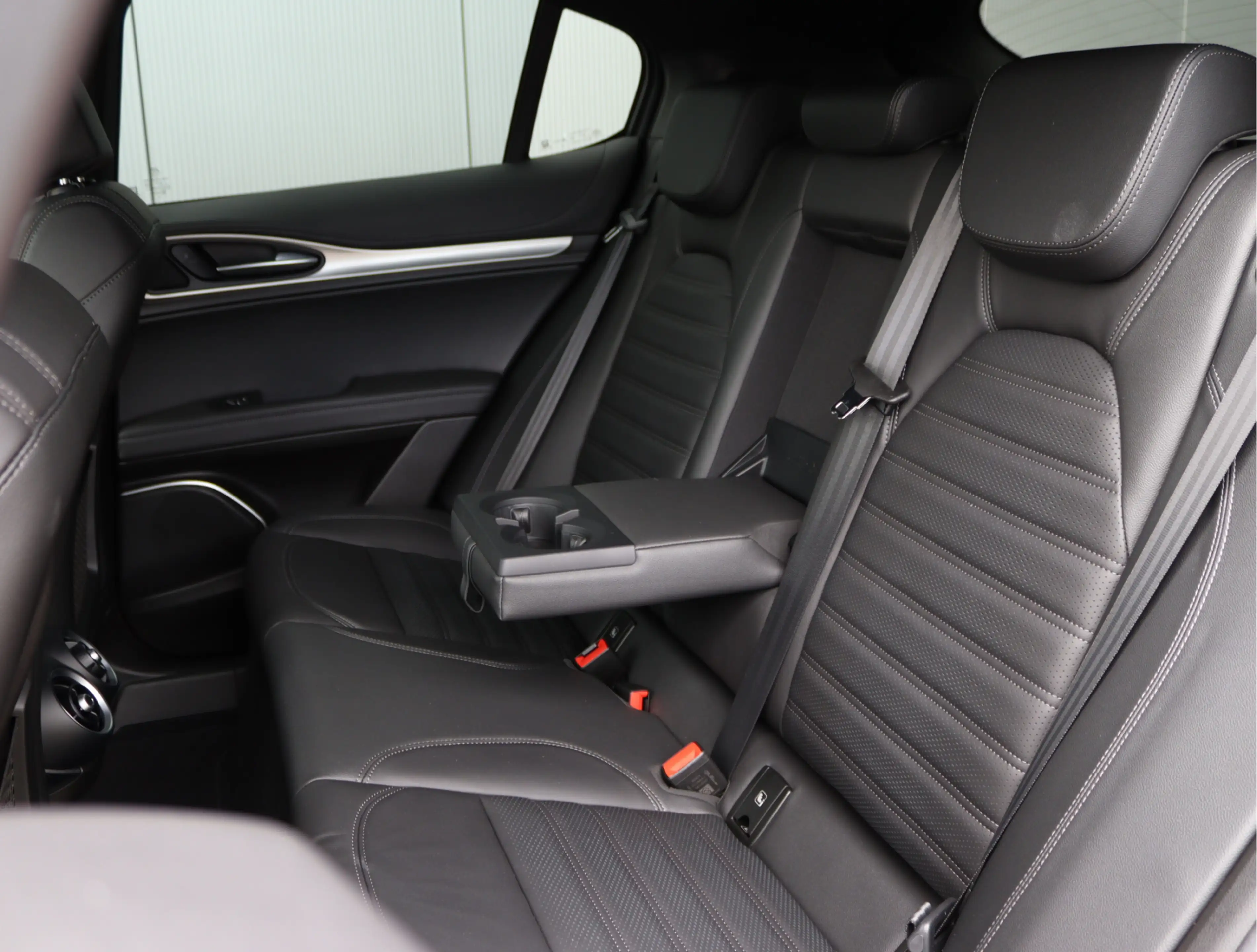 Alfa Romeo Stelvio 2.0 T AWD Veloce | Leder | H/K | ACC | 21'' — photo 31