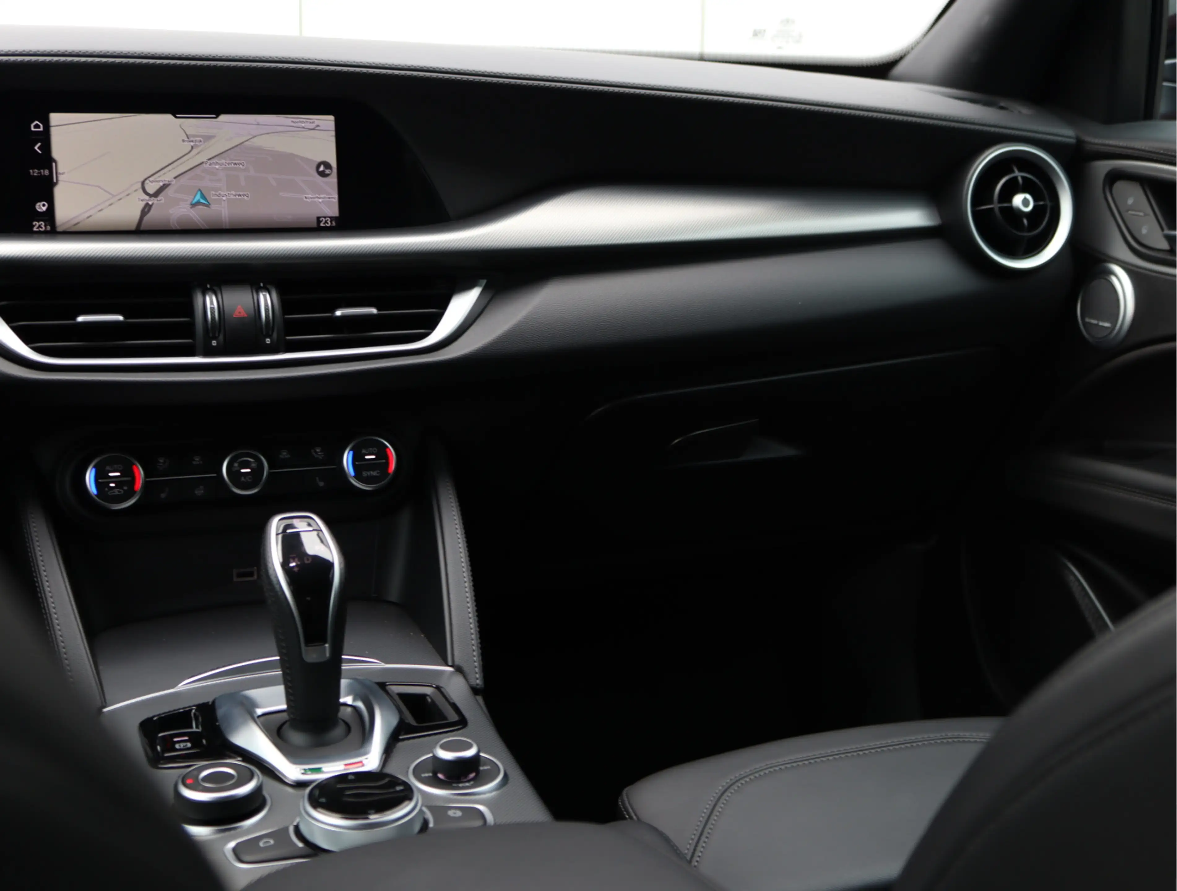 Alfa Romeo Stelvio 2.0 T AWD Veloce | Leder | H/K | ACC | 21'' — photo 27