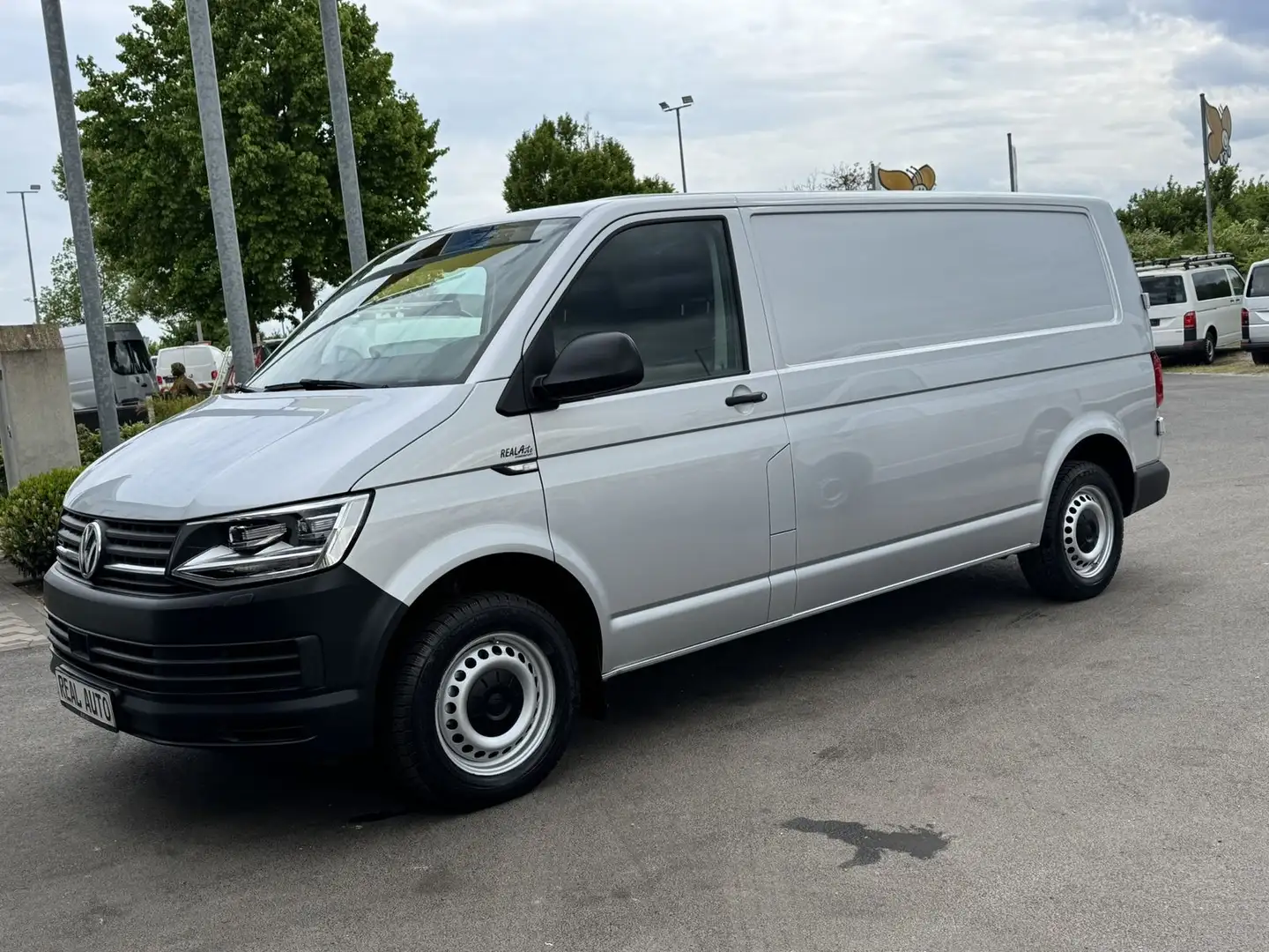 Volkswagen T6 Transporter Kasten LR 4Motion DSG ACC*AHK*LED Silber - 2