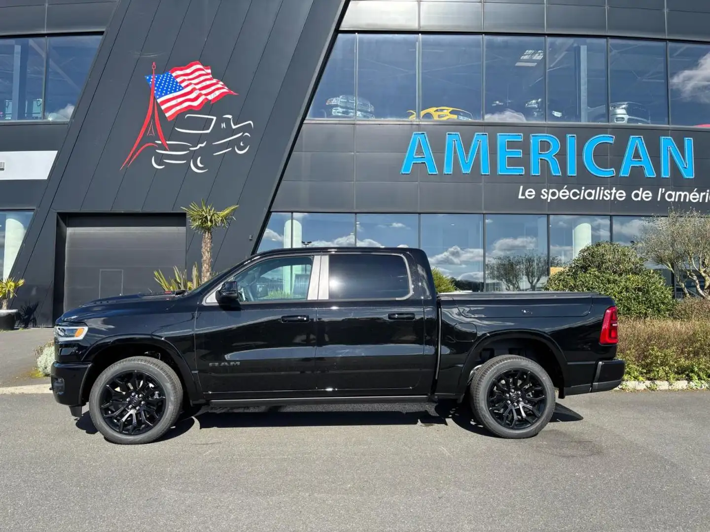 Dodge RAM 1500 CREW LIMITED NIGHT EDITION RAMBOX HAYON MULTI Noir - 2