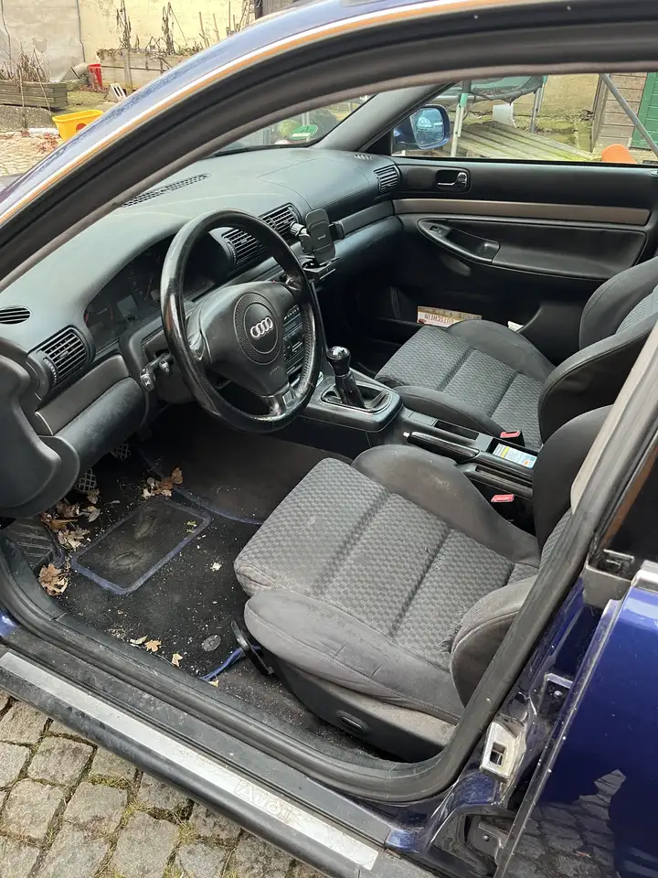 Audi A4 Avant 2.4, foto 3