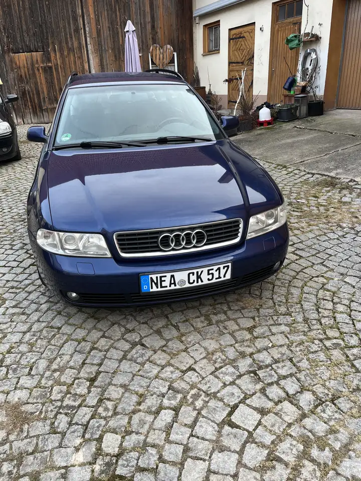 Audi A4 Avant 2.4, foto 1