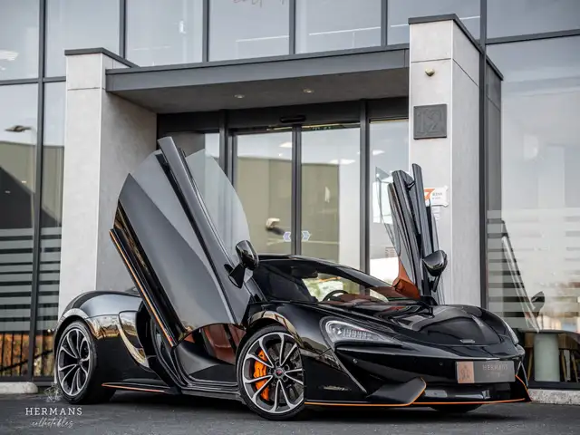 McLaren 570S / Ceramic / Front Lift / B&W audio / Memory / Deal