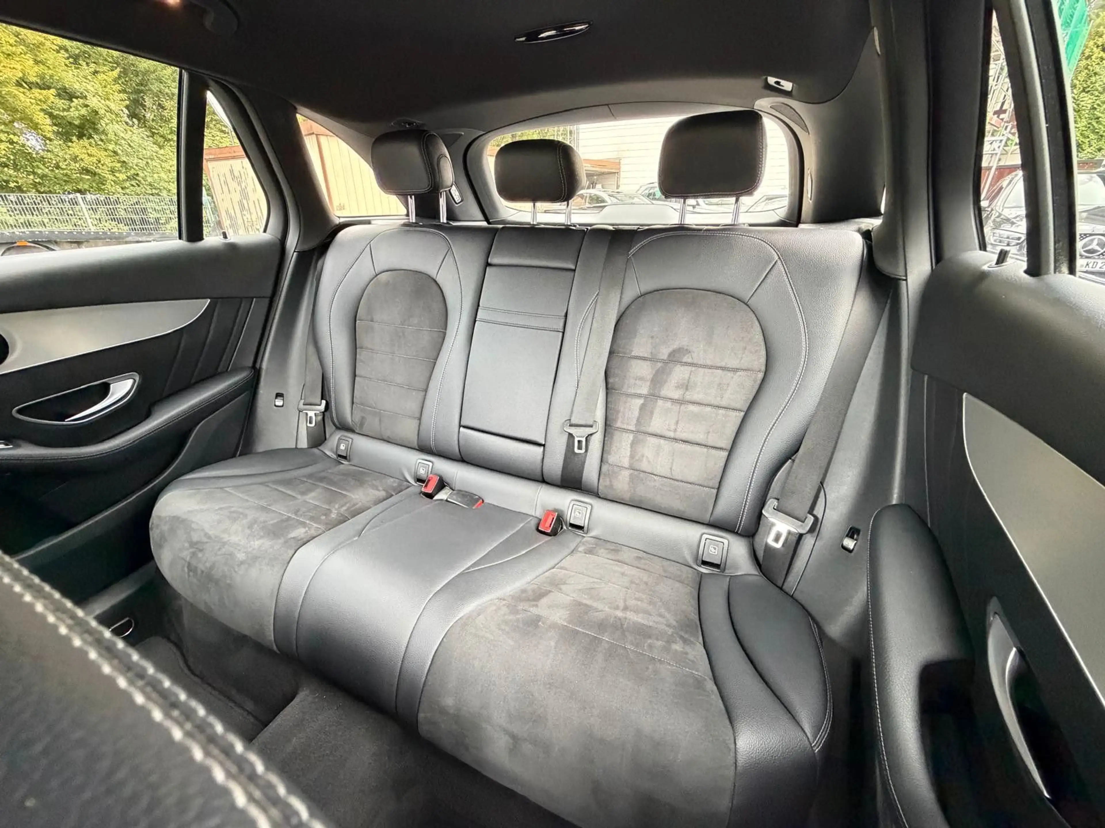 Mercedes-Benz GLC 250 d 4Matic AMG Line ILS-360-HeadUp-AHK — photo 14