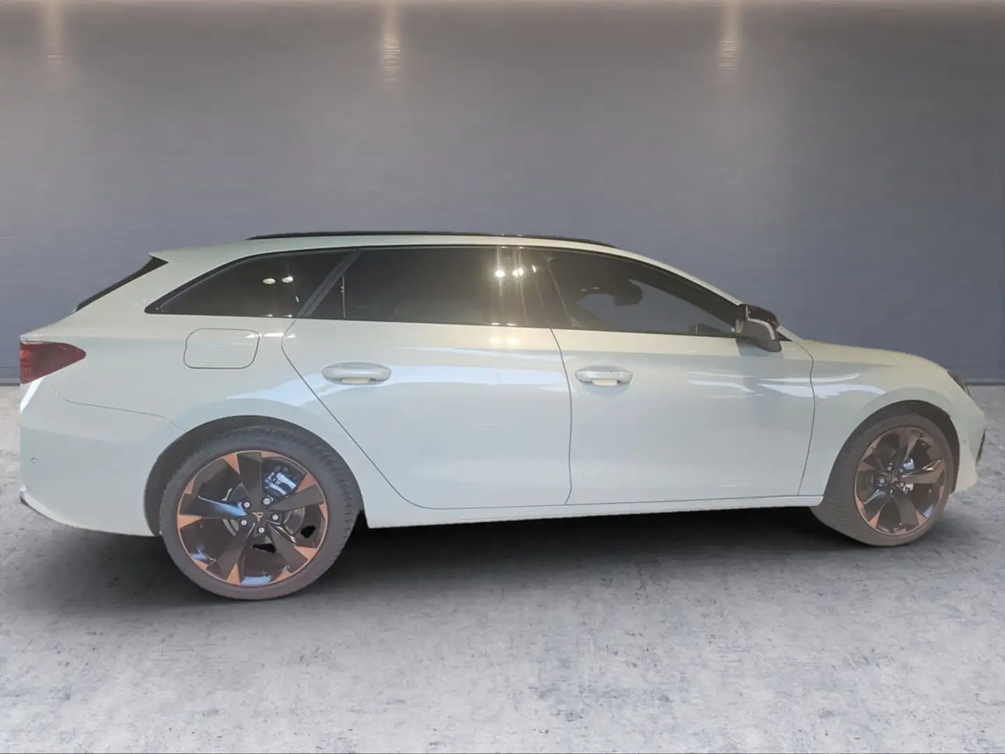 CUPRA Leon ST 1.5 eTSI 150 PS MATRIX-LED KAMERA Gris - 2