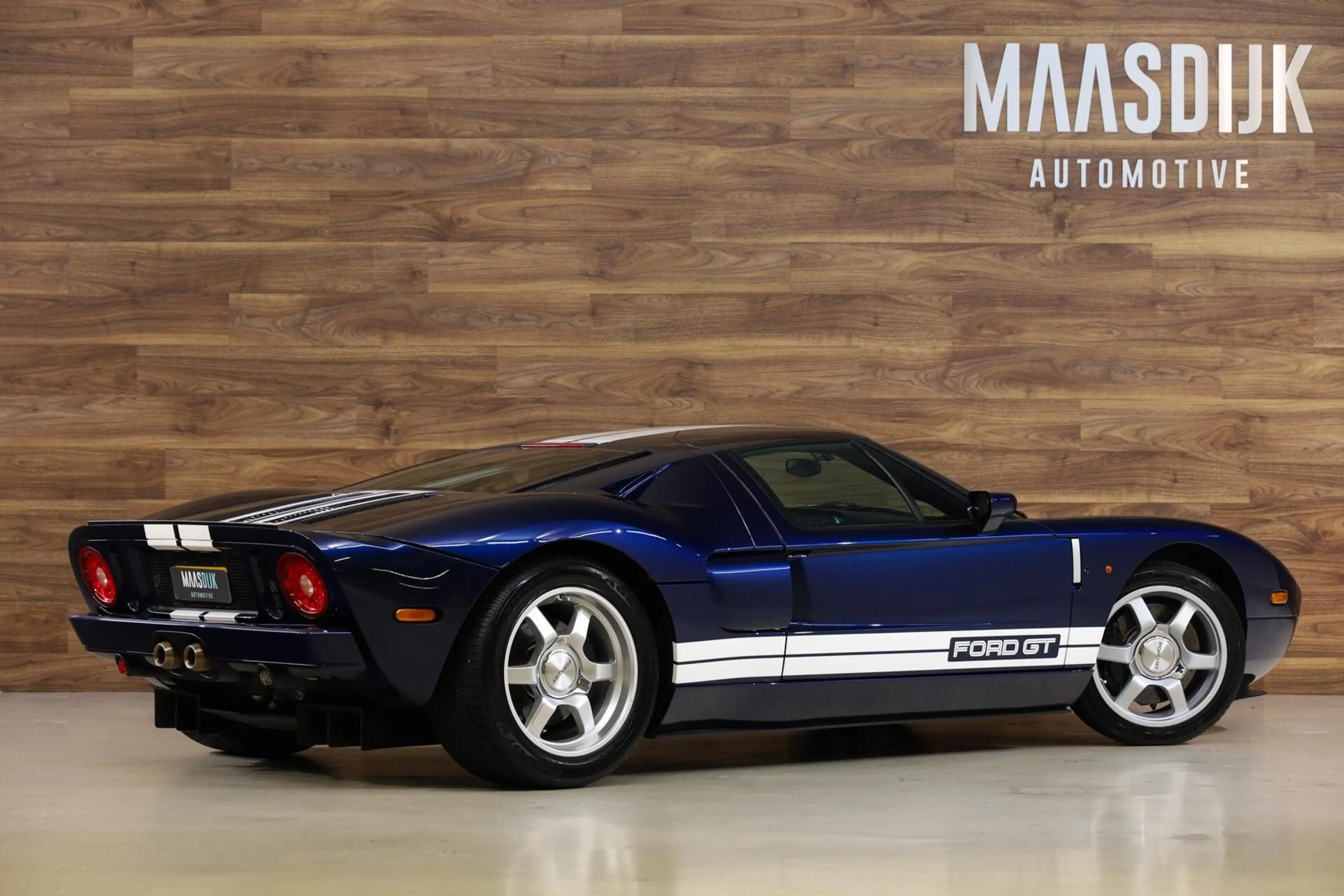 Ford GT V8|1 of 101|European Spec|Manual|Carbon Racing Sea — photo 9
