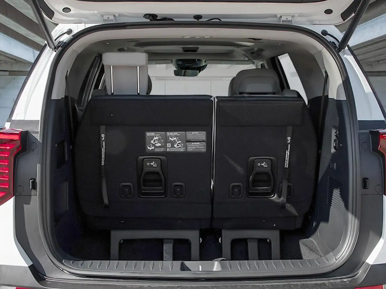Kia Carnival снимка Kia Carnival