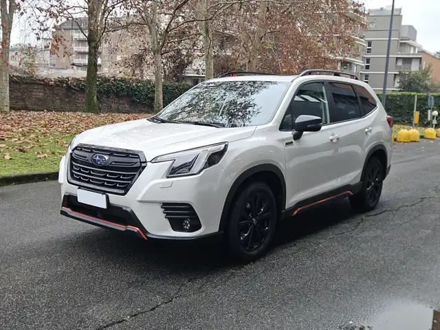 Subaru Forester Forester 2.0i e-boxer 4dventure lineartronic