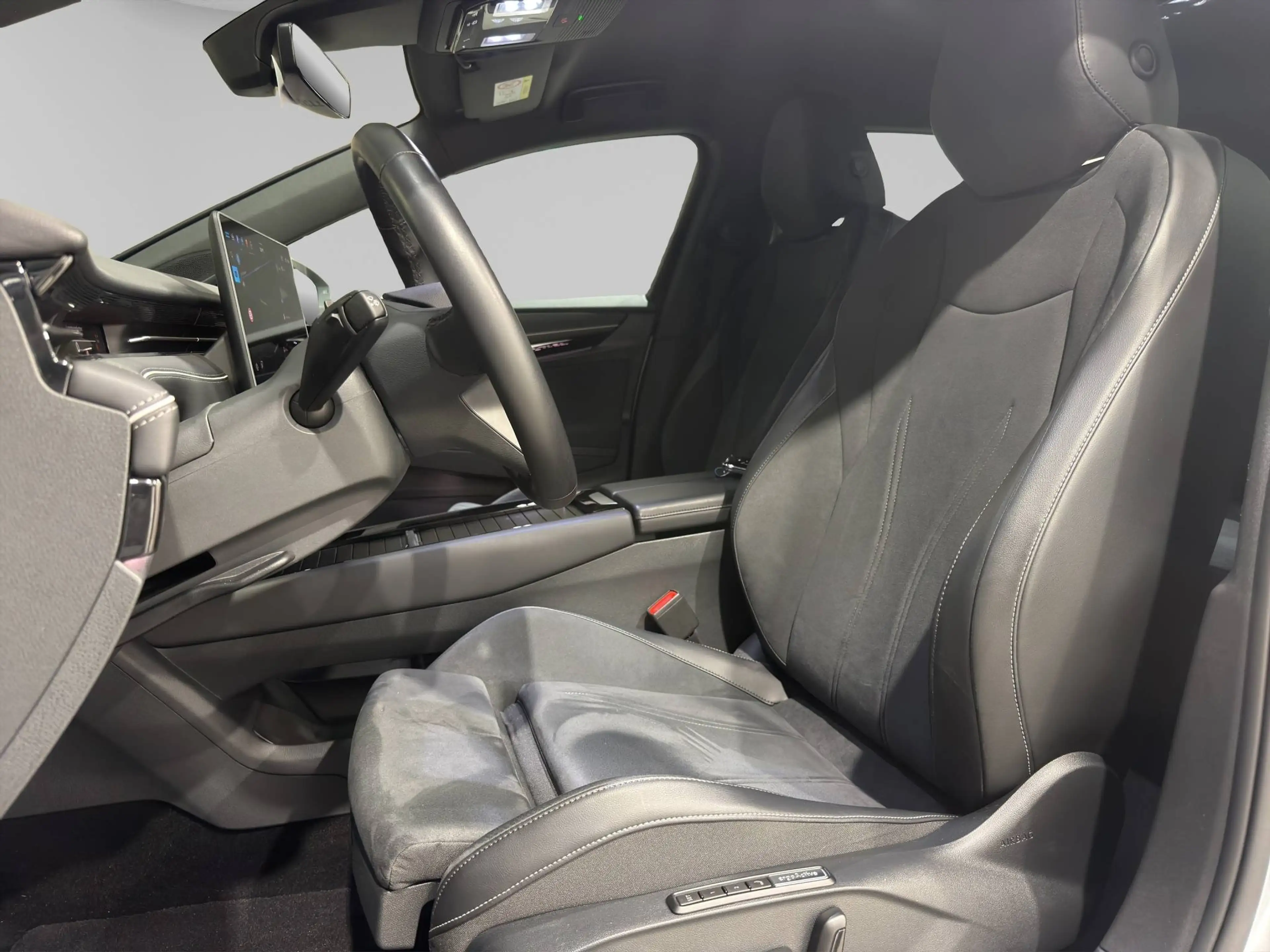 Volkswagen ID.7 TOURER PRO S ***MASSAGE & HEATED SEATS*360° CAMERA*LED MATRIX*** — photo 10