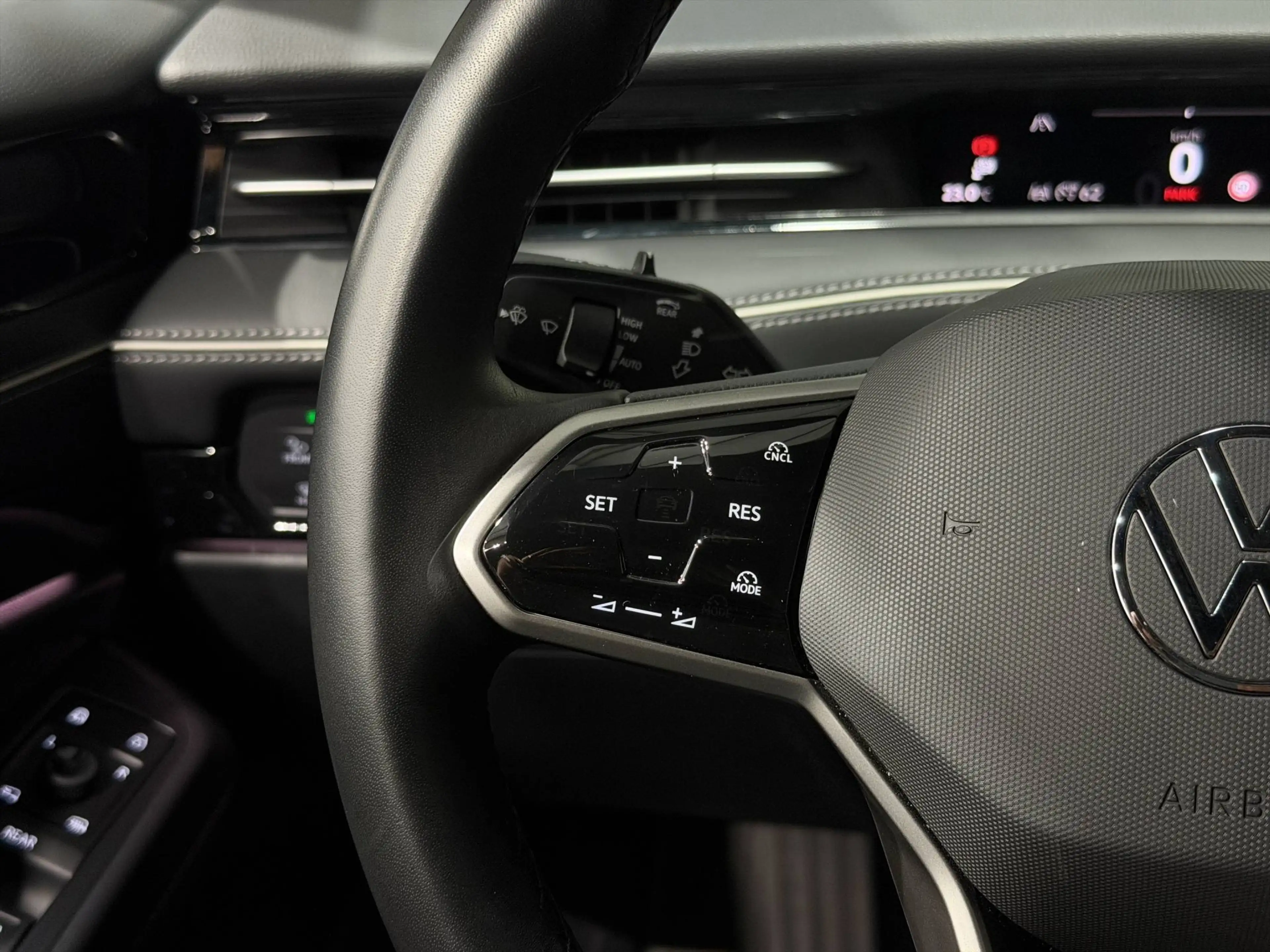 Volkswagen ID.7 TOURER PRO S ***MASSAGE & HEATED SEATS*360° CAMERA*LED MATRIX*** — photo 15