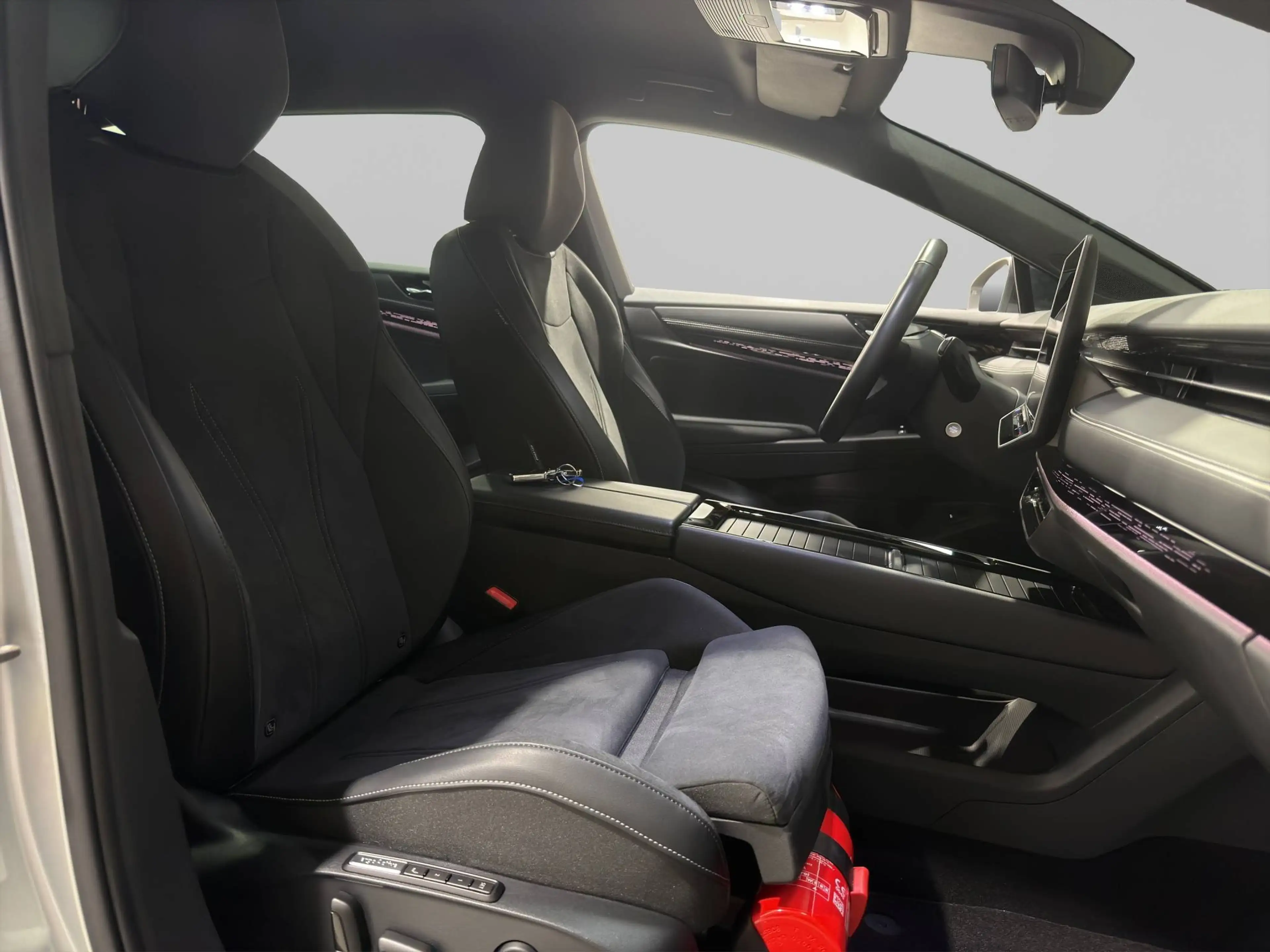 Volkswagen ID.7 TOURER PRO S ***MASSAGE & HEATED SEATS*360° CAMERA*LED MATRIX*** — photo 11