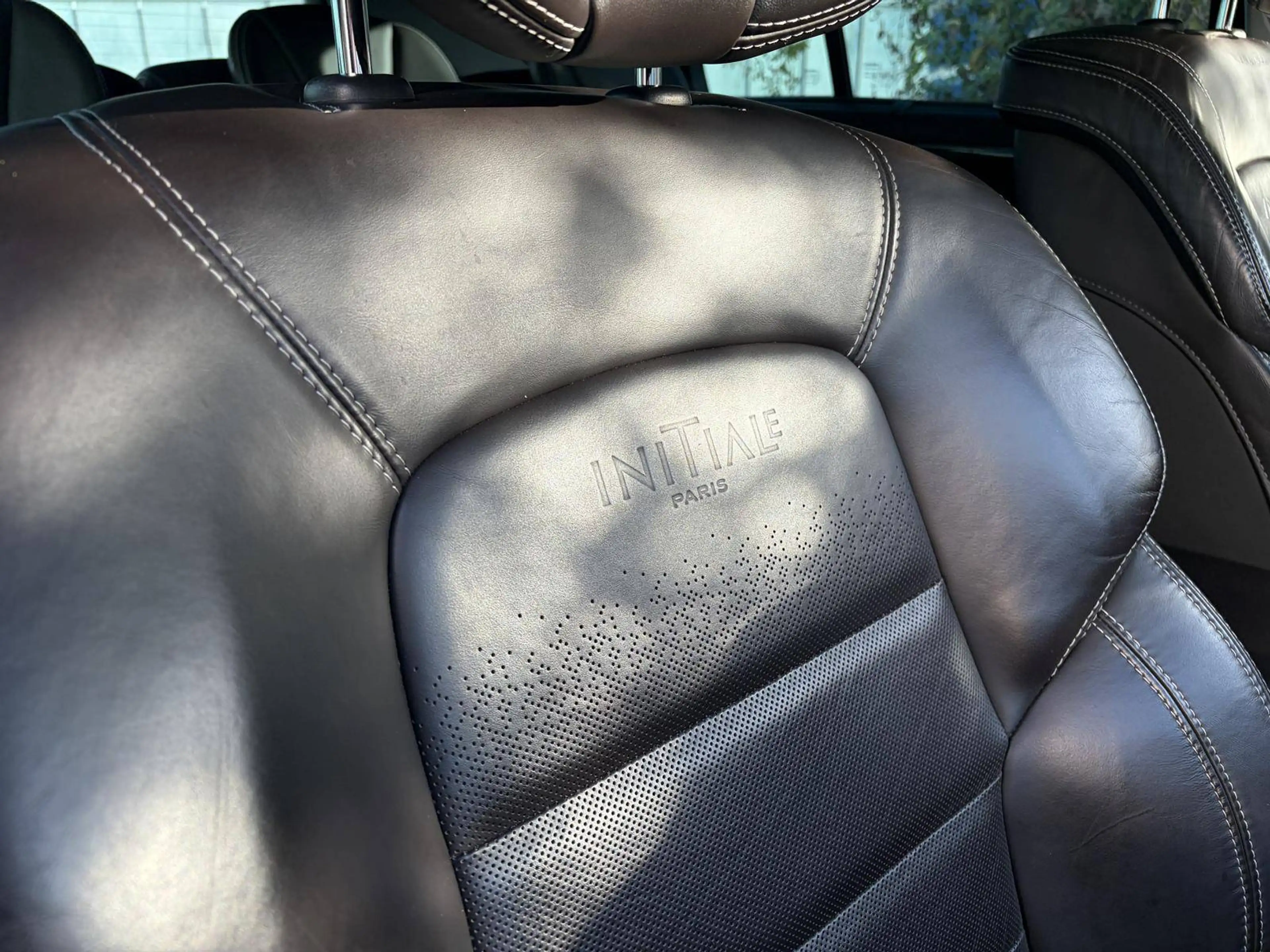Renault Espace 1,6 dCi Initiale Paris AHK LED ACC Panorama Kamera *viele Extras* — photo 12
