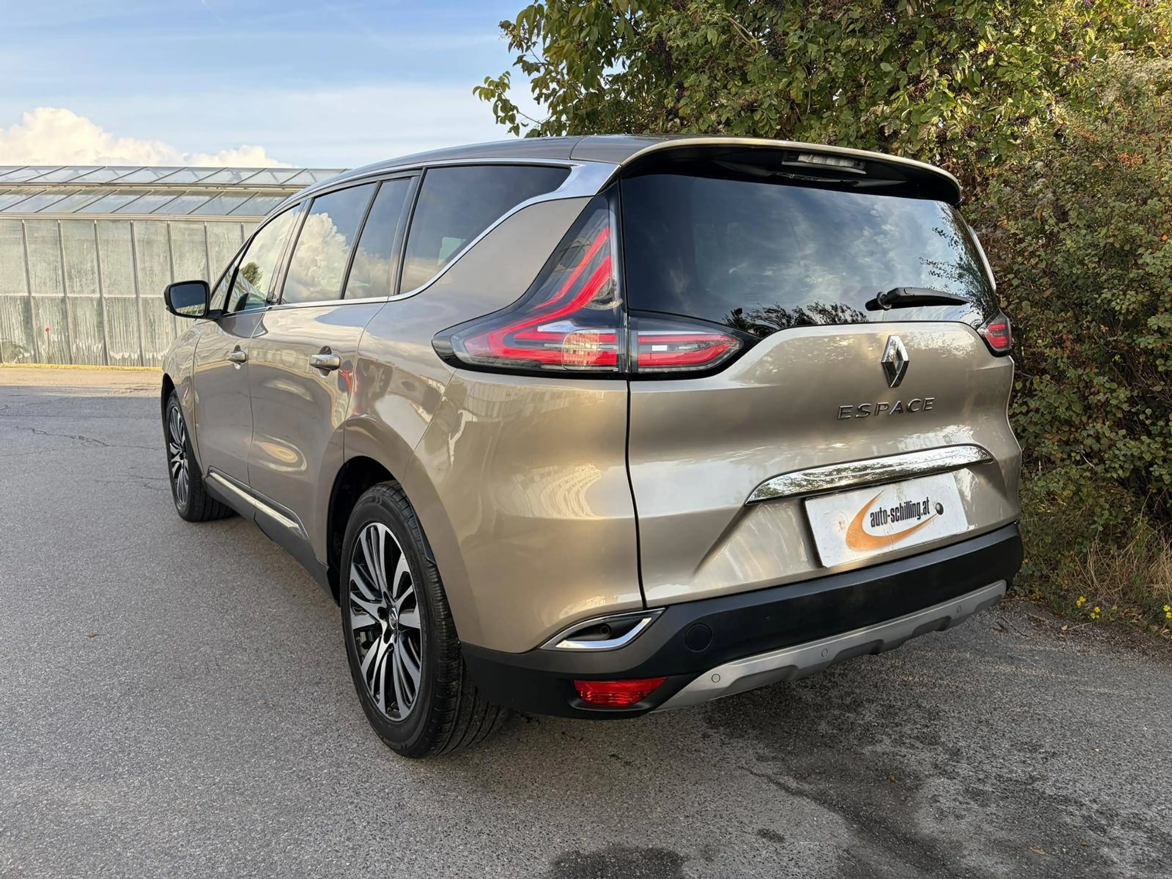 Renault Espace 1,6 dCi Initiale Paris AHK LED ACC Panorama Kamera *viele Extras* — photo 6