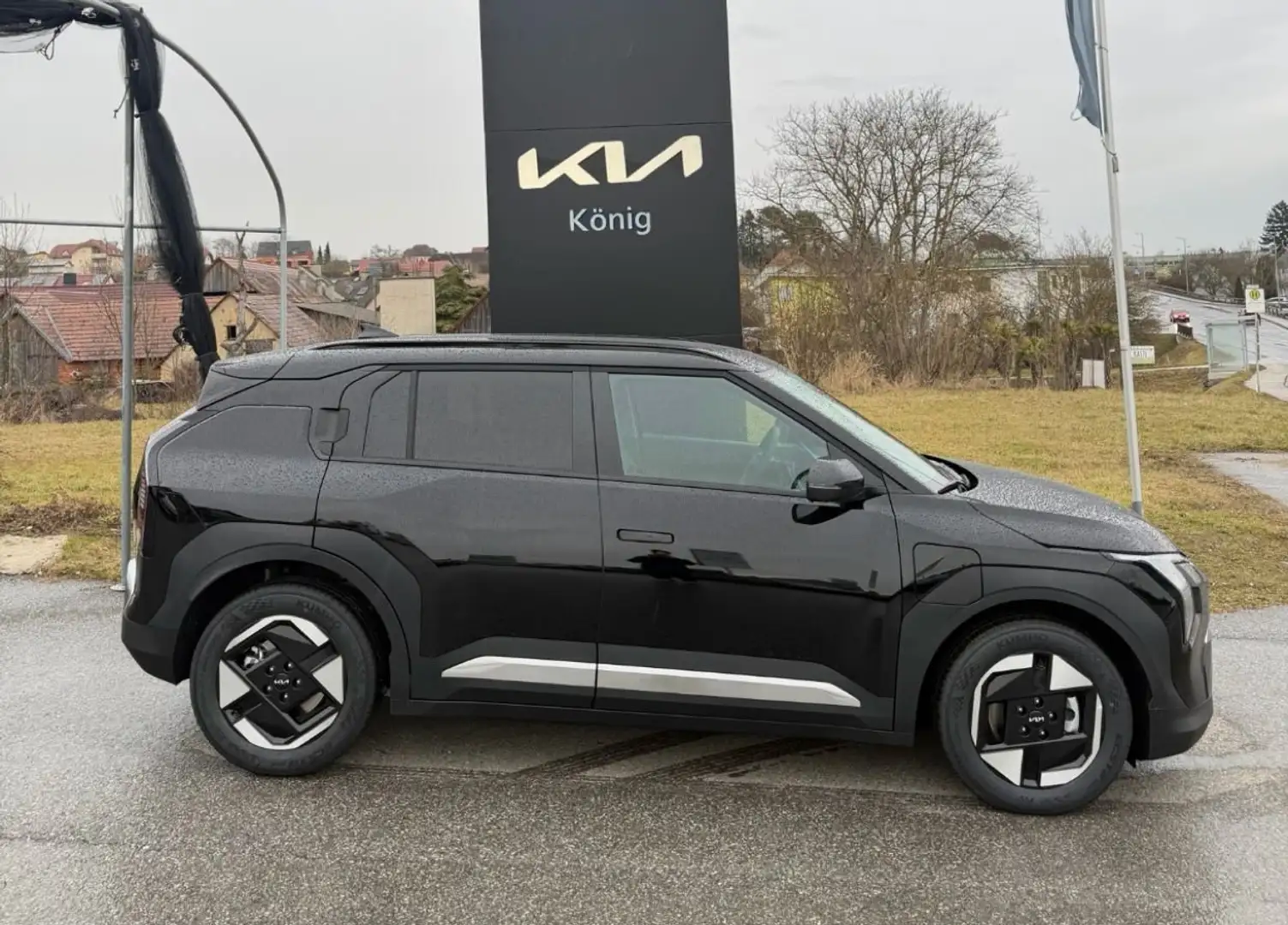 Kia EV3 EV3 FWD 81,4kWh Long Range Earth Schwarz - 1