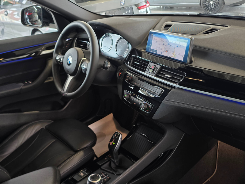 BMW X2 X2 1.5iA / Panoramisch dak / Led lichts / Leder — photo 10
