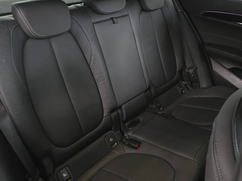 BMW X2 X2 1.5iA / Panoramisch dak / Led lichts / Leder — photo 8