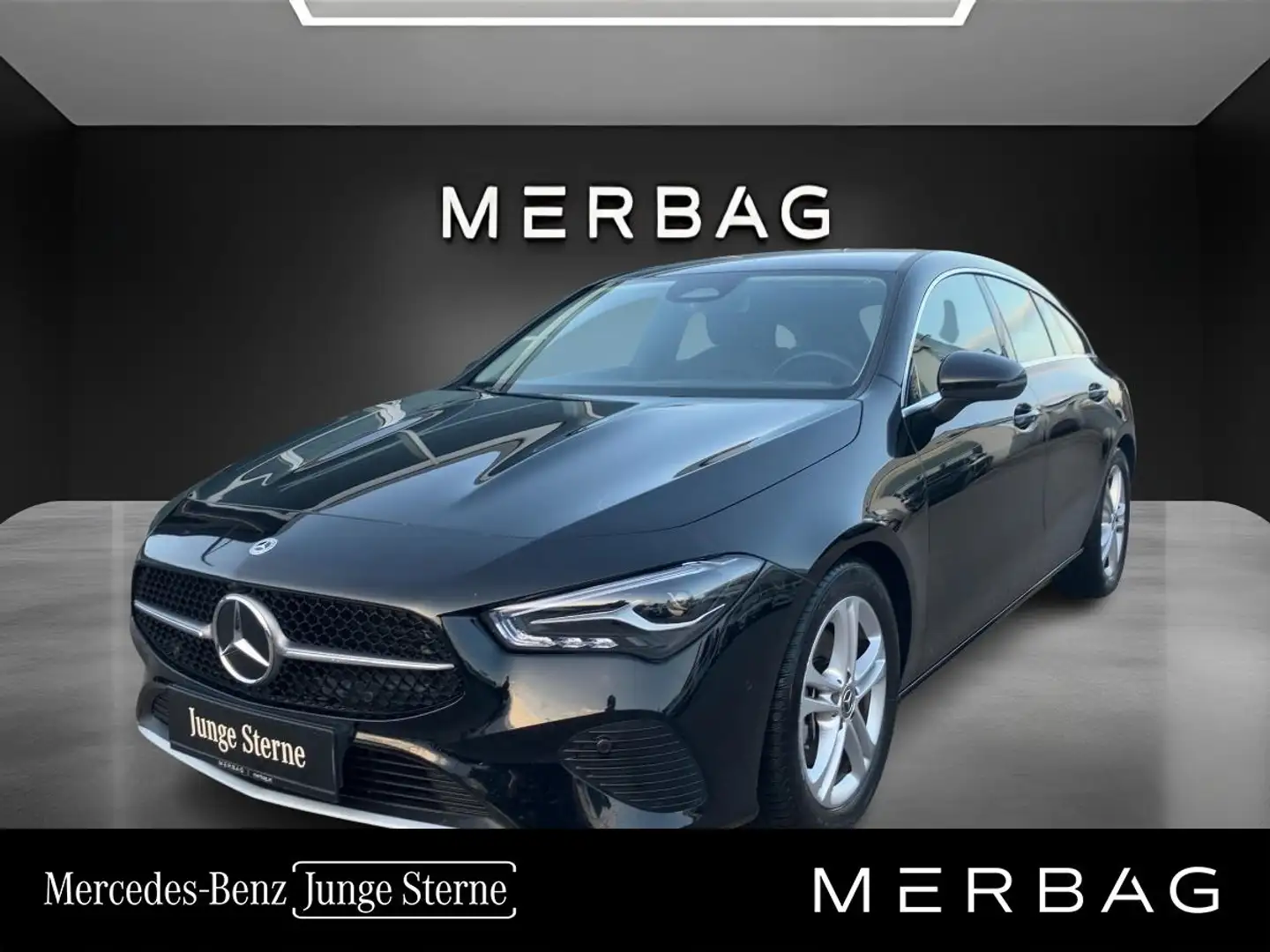 Mercedes-Benz CLA 180 d Shooting Brake Österreich-Edtion Чёрный - 1