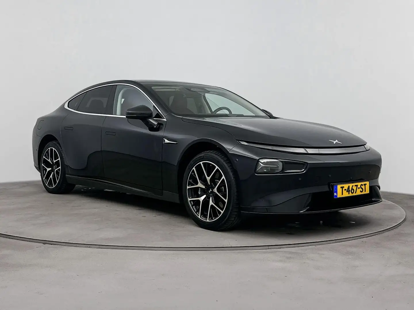Xpeng P7 RWD Long Range 86 kWh Premium Pack | performance V Siyah - 2