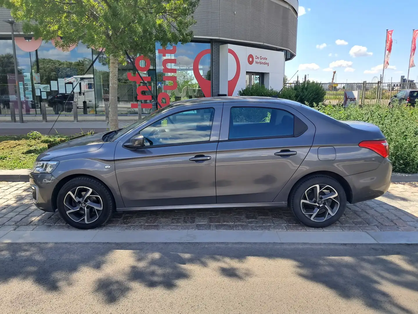 Citroen C-Elysée C-Elysee 2018 1.2i met 110.000km full option - 1