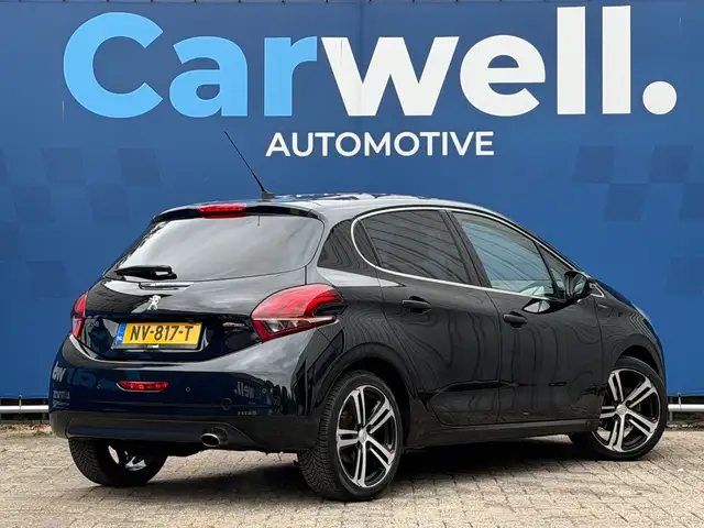 Peugeot 208 view 6