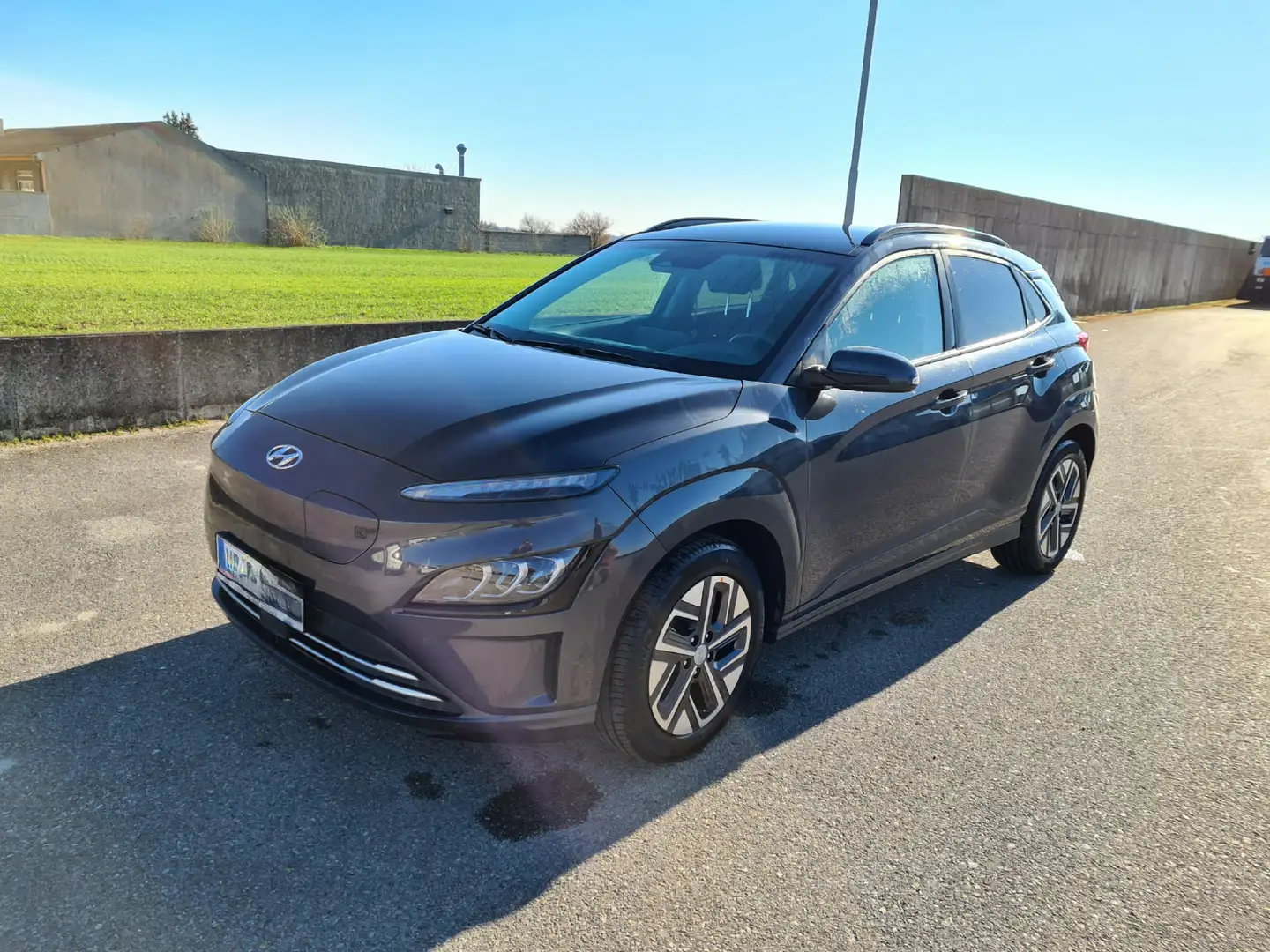 Hyundai KONA Kona+Elektro+39kWh+Trend+Line+Trend+Line Grau - 2