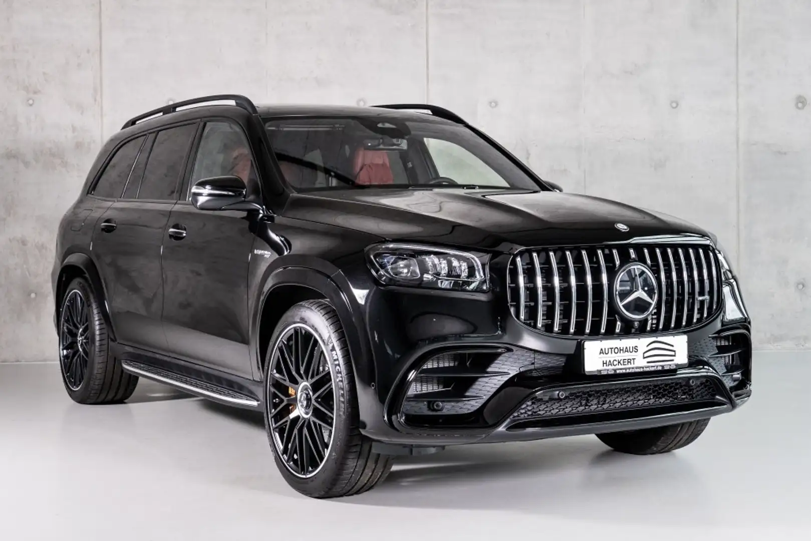 Mercedes-Benz GLS 63 AMG 4MATIC+ Rear TV Stock Negro - 1