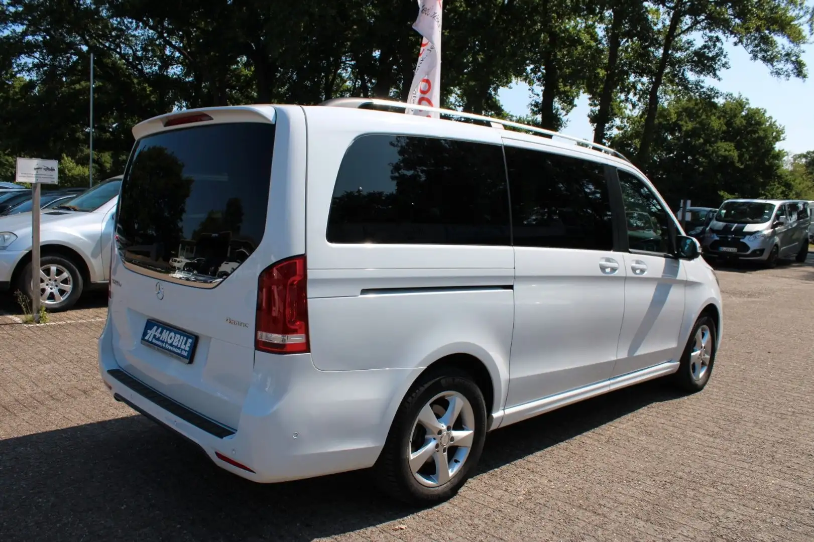 Mercedes-Benz V 250 V250d 4Matic AMG Line Panorama Kamera LED Tische Blanc - 2