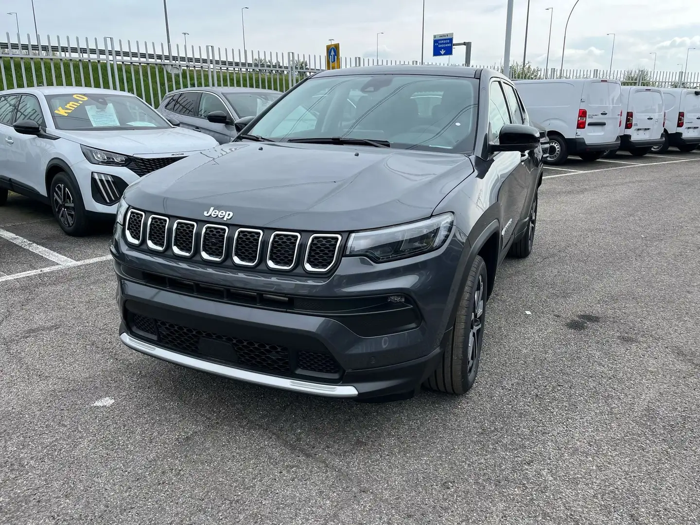 Jeep Compass 1.5 Turbo T4 130 CV MHEV 2WD Altitude Grigio - 1