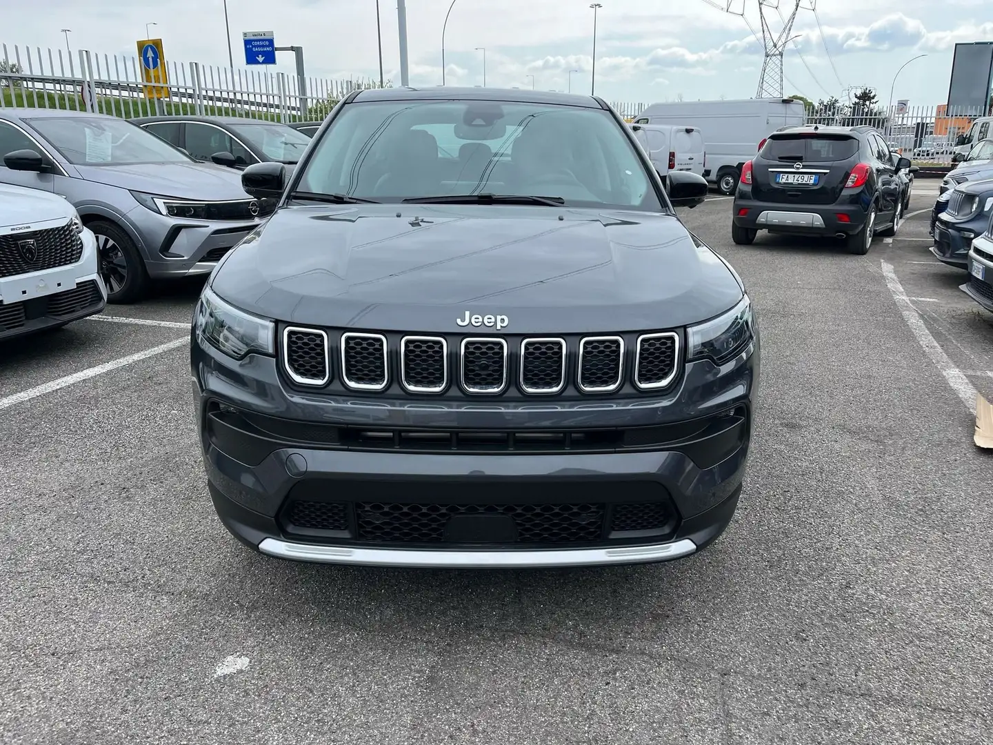 Jeep Compass 1.5 Turbo T4 130 CV MHEV 2WD Altitude Grigio - 2