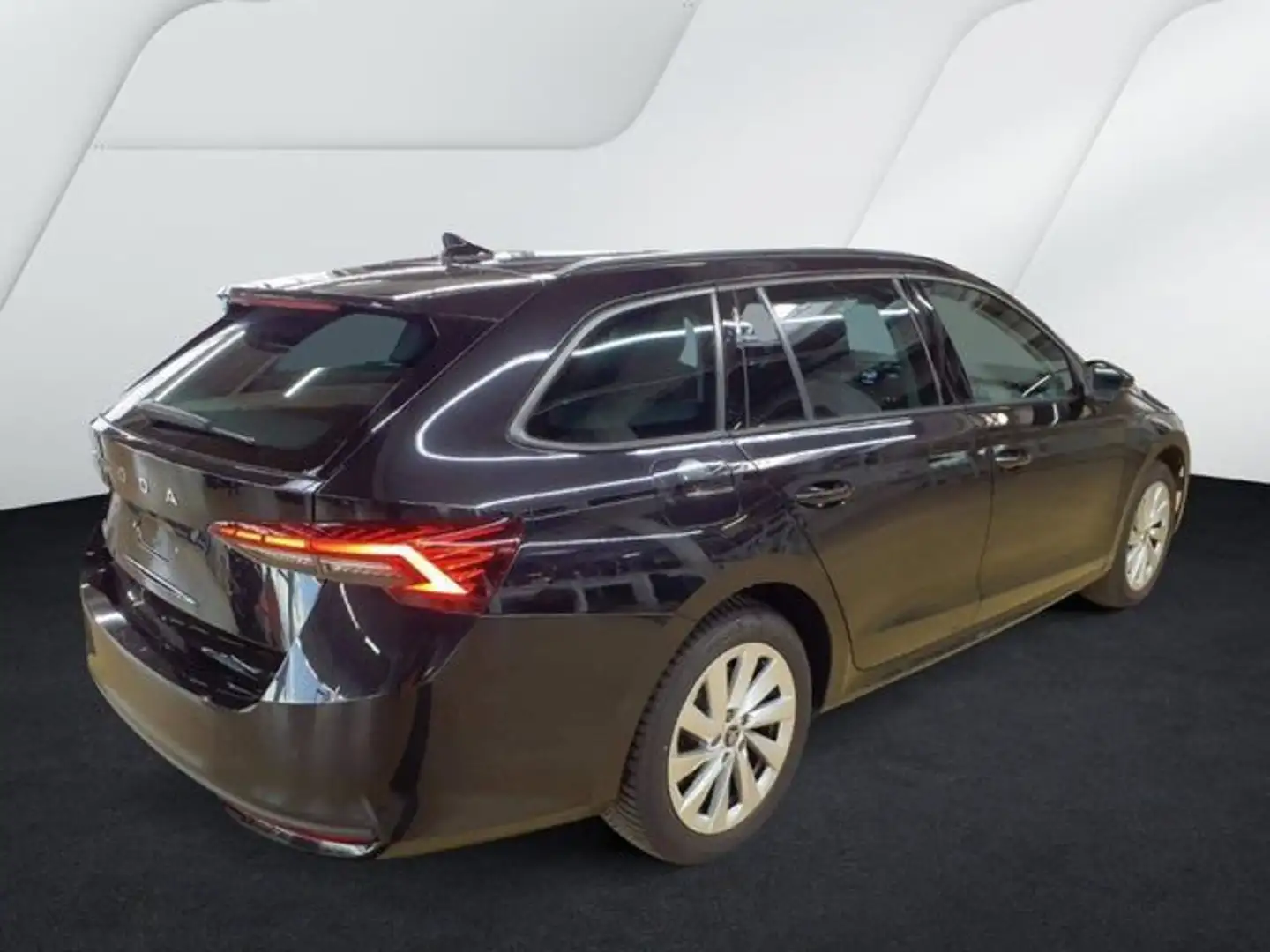 Skoda Octavia Combi 1.5 TSI e-TEC DSG SELECTION NAVI 3 Schwarz - 2