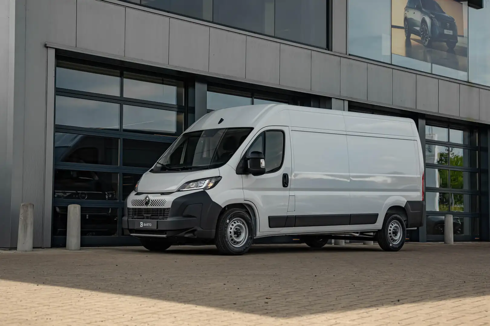 Citroen Jumper 2.2 BlueHDi | L3H2 | 140PK MT | Navi | Techno P... Alb - 2