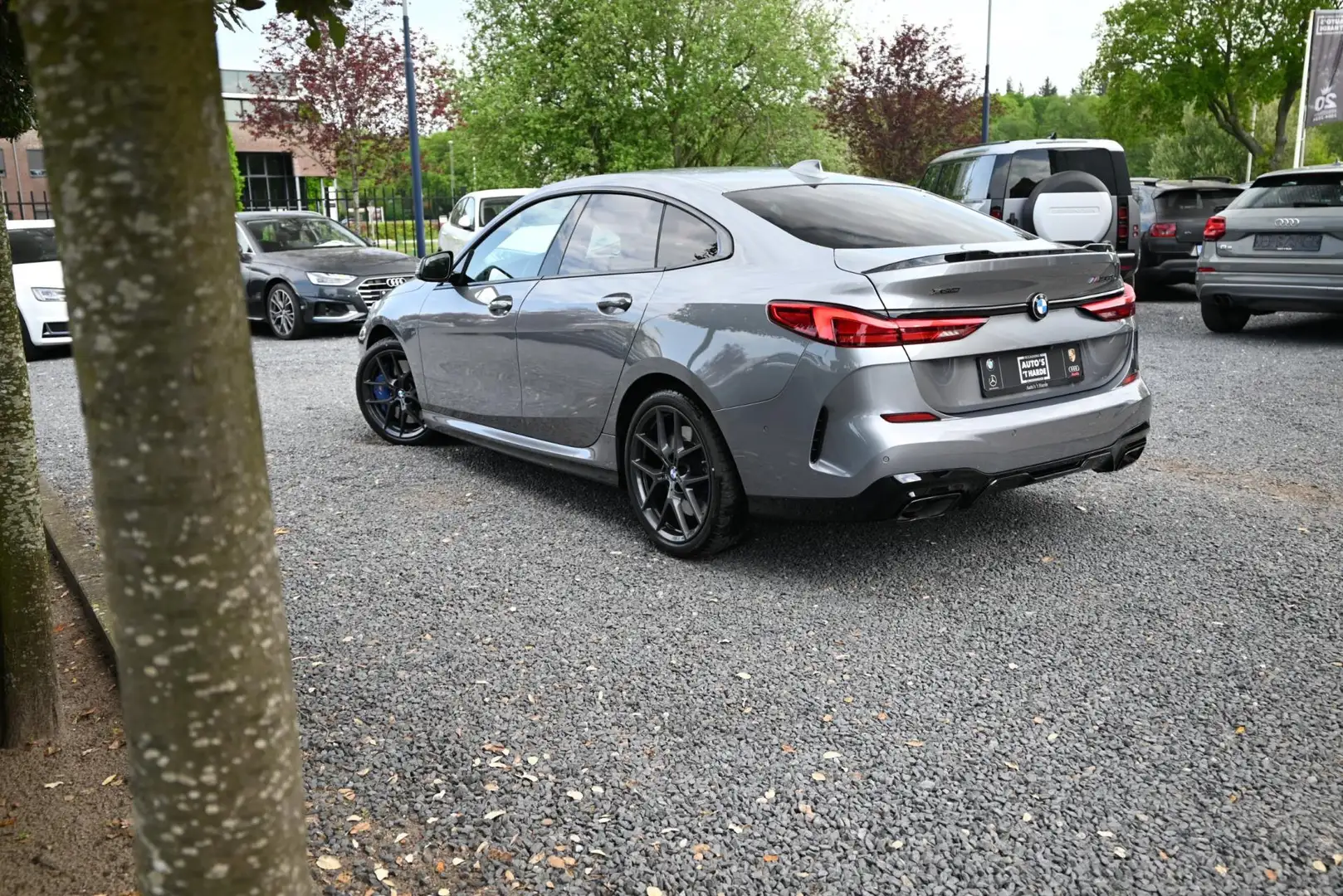 BMW 235 2-serie Gran Coupé M235i xDrive Executive 306 PK 1 Szary - 2