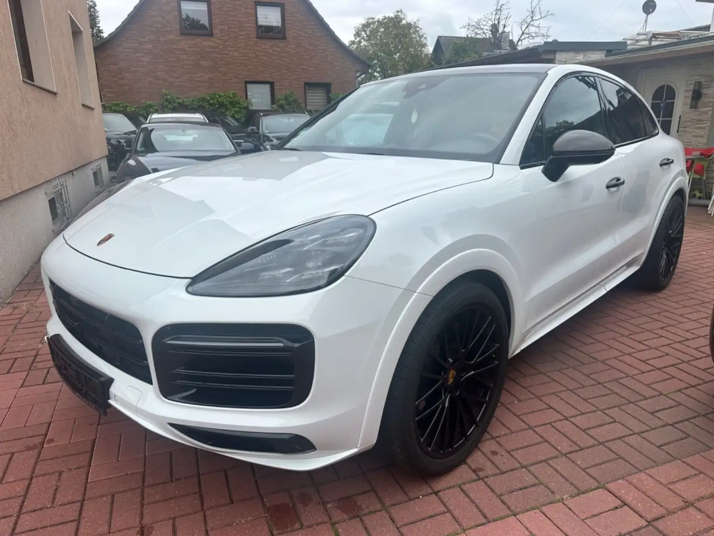 Porsche Cayenne Coupe GTS CLUBLEDER+STAND+APPROVED 12/25 Weiß - 1