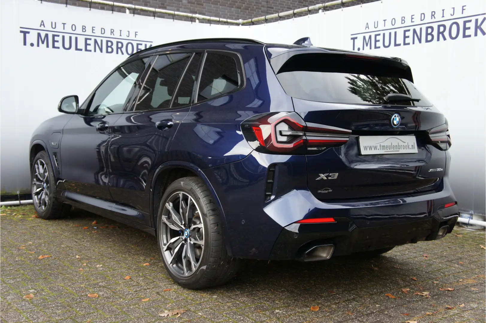 BMW X3 xDrive30e M sportpakket, Panoramadak Blauw - 2