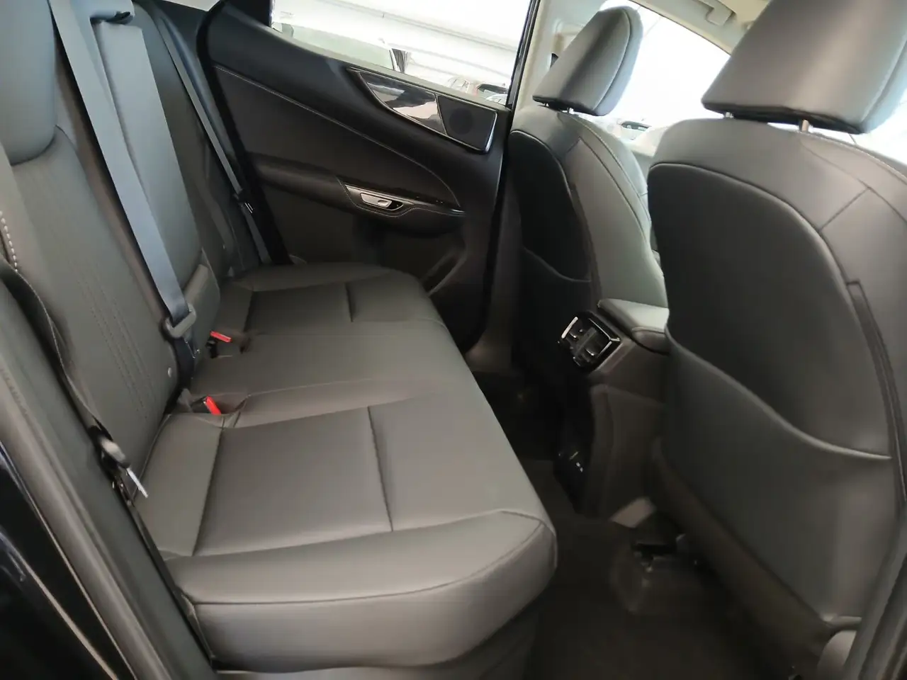 Lexus NX fotografie Lexus NX
