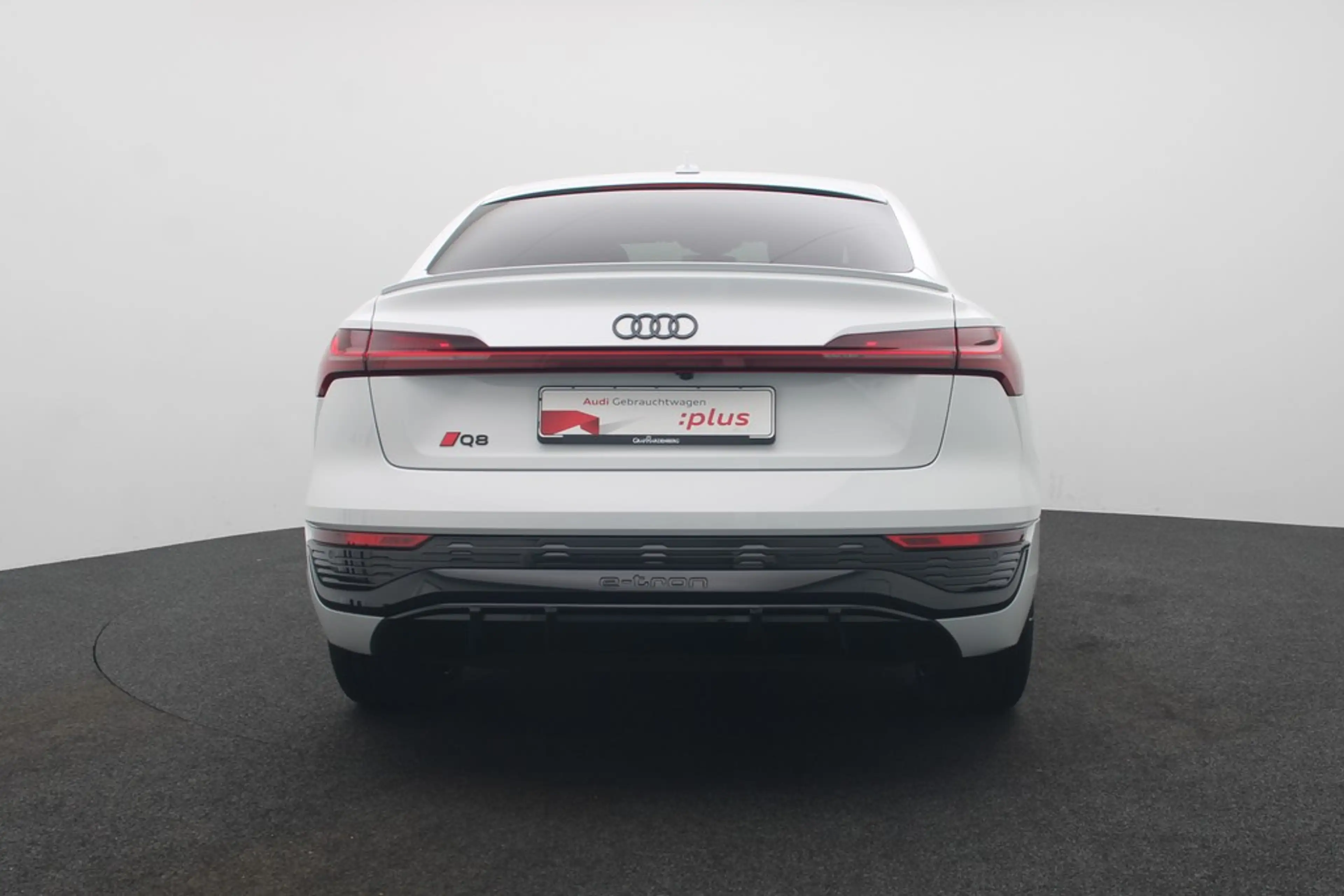 Audi Q8 e-tron Sportback 55 e-tron quattro S line LED — photo 4