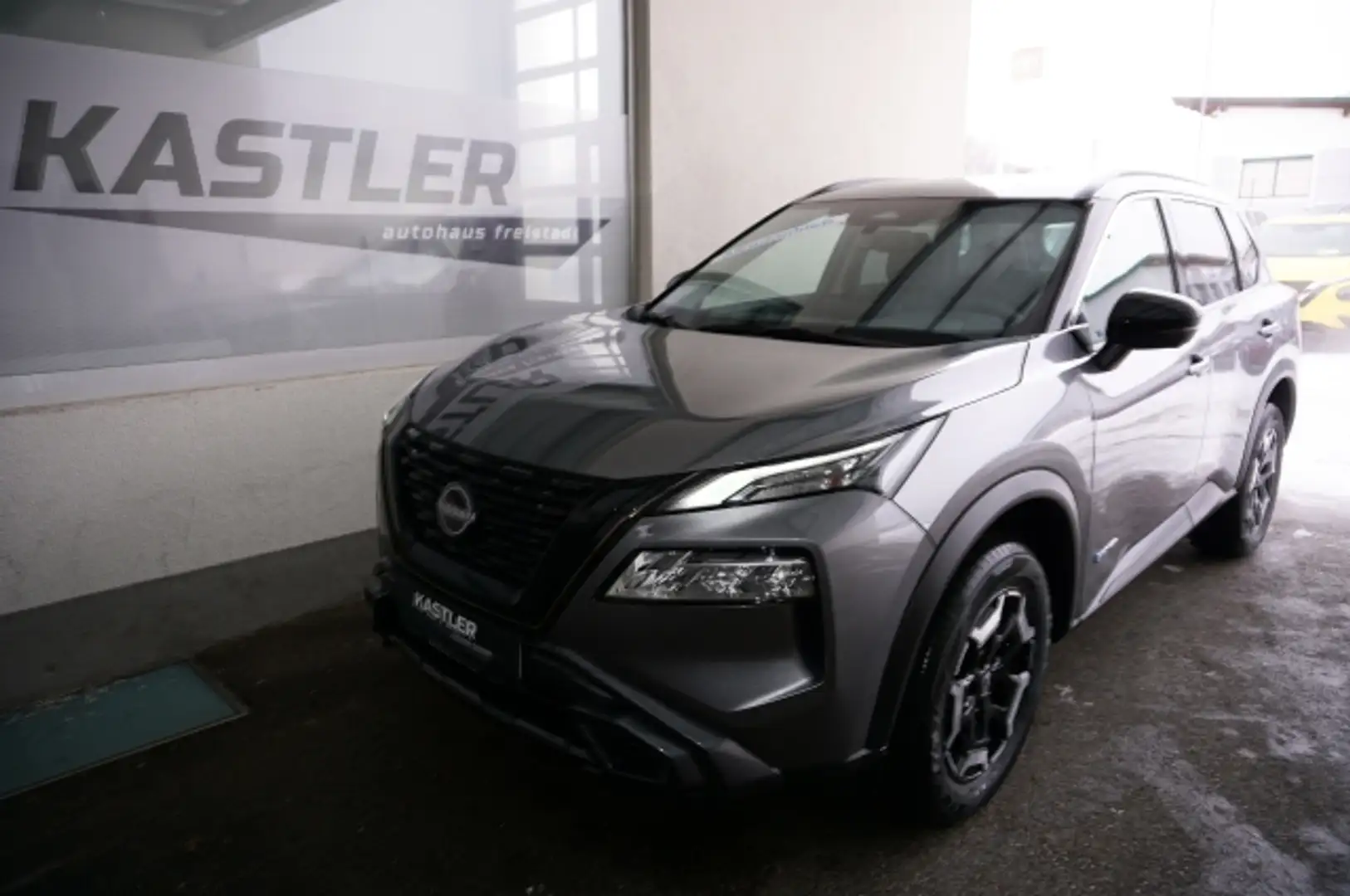 Nissan X-Trail X-Trail N-Trek e-4orce 214PS Grau - 1
