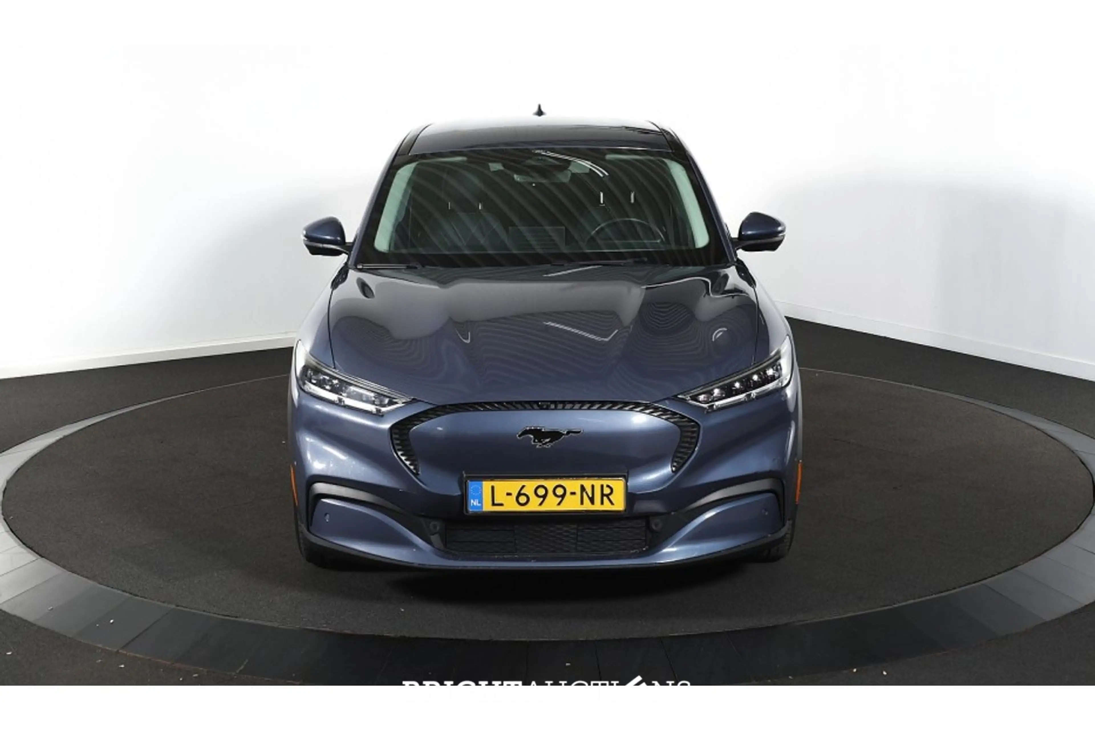 Ford Mustang RWD 75 kWh — photo 4