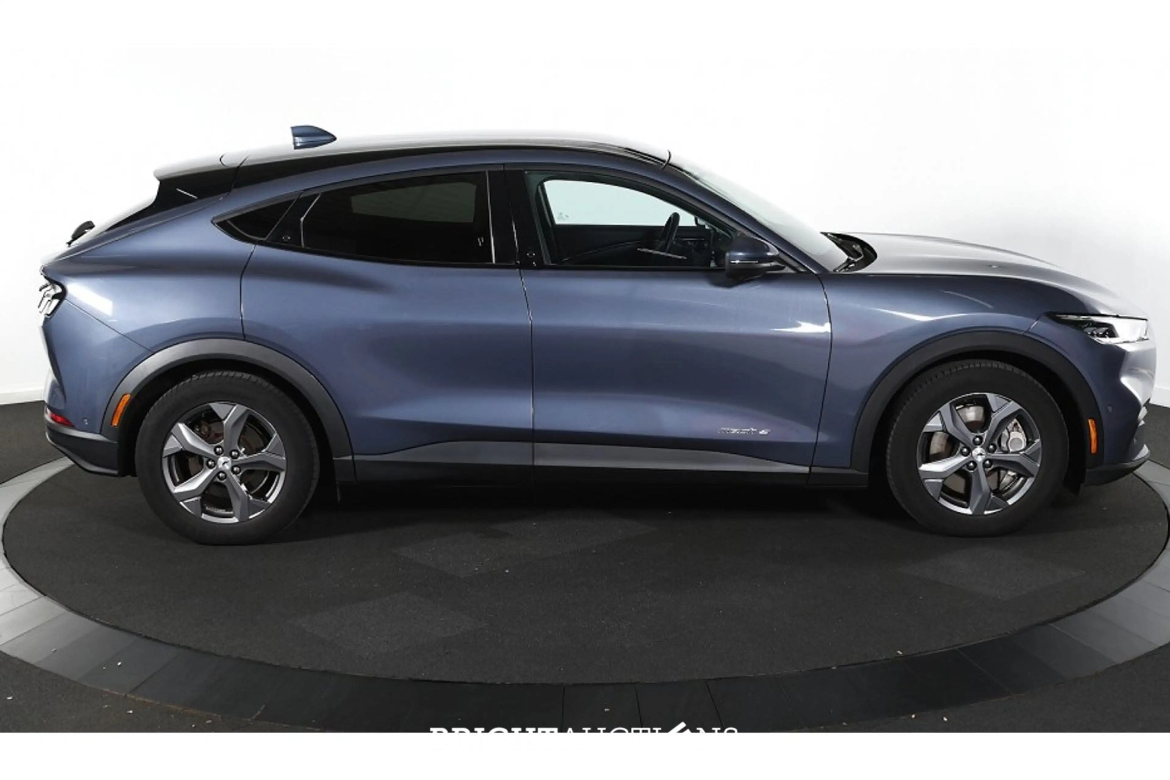Ford Mustang RWD 75 kWh — photo 6