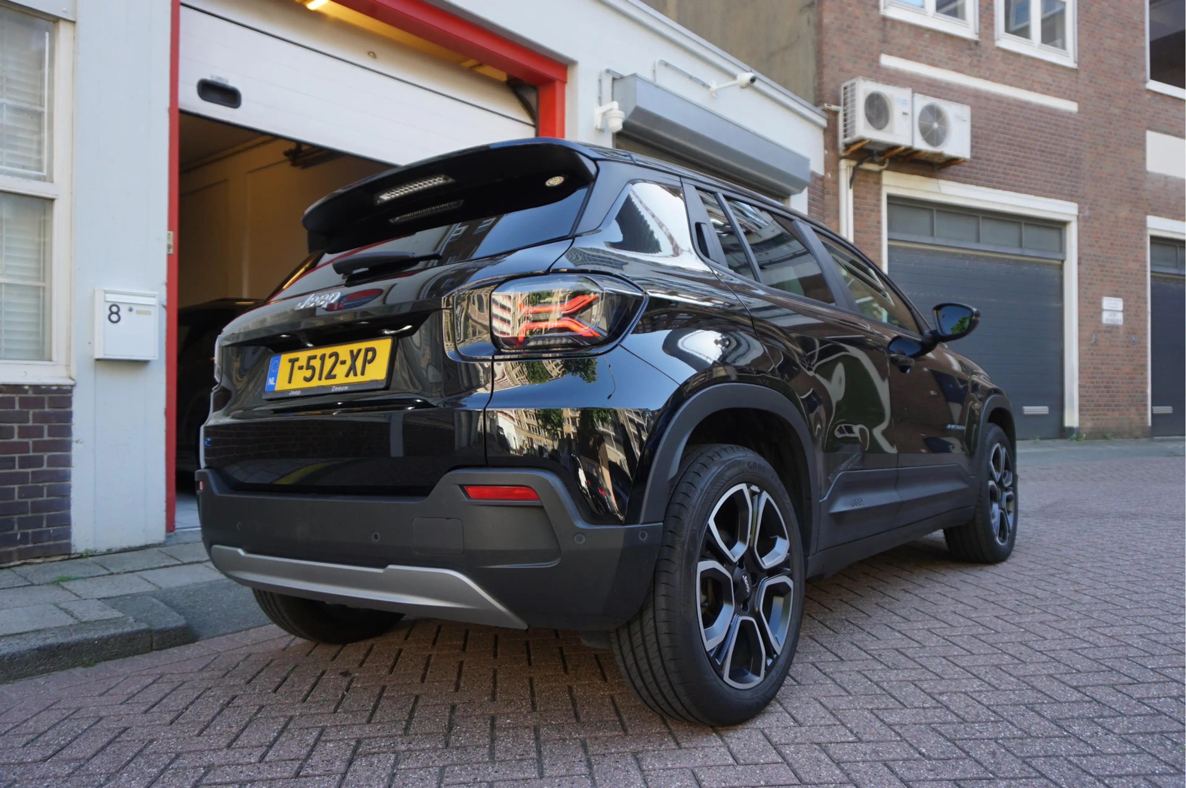 Jeep Avenger Black Edition 54 kWh | Sfeer | Apple | 360 | SOH 9 — photo 5