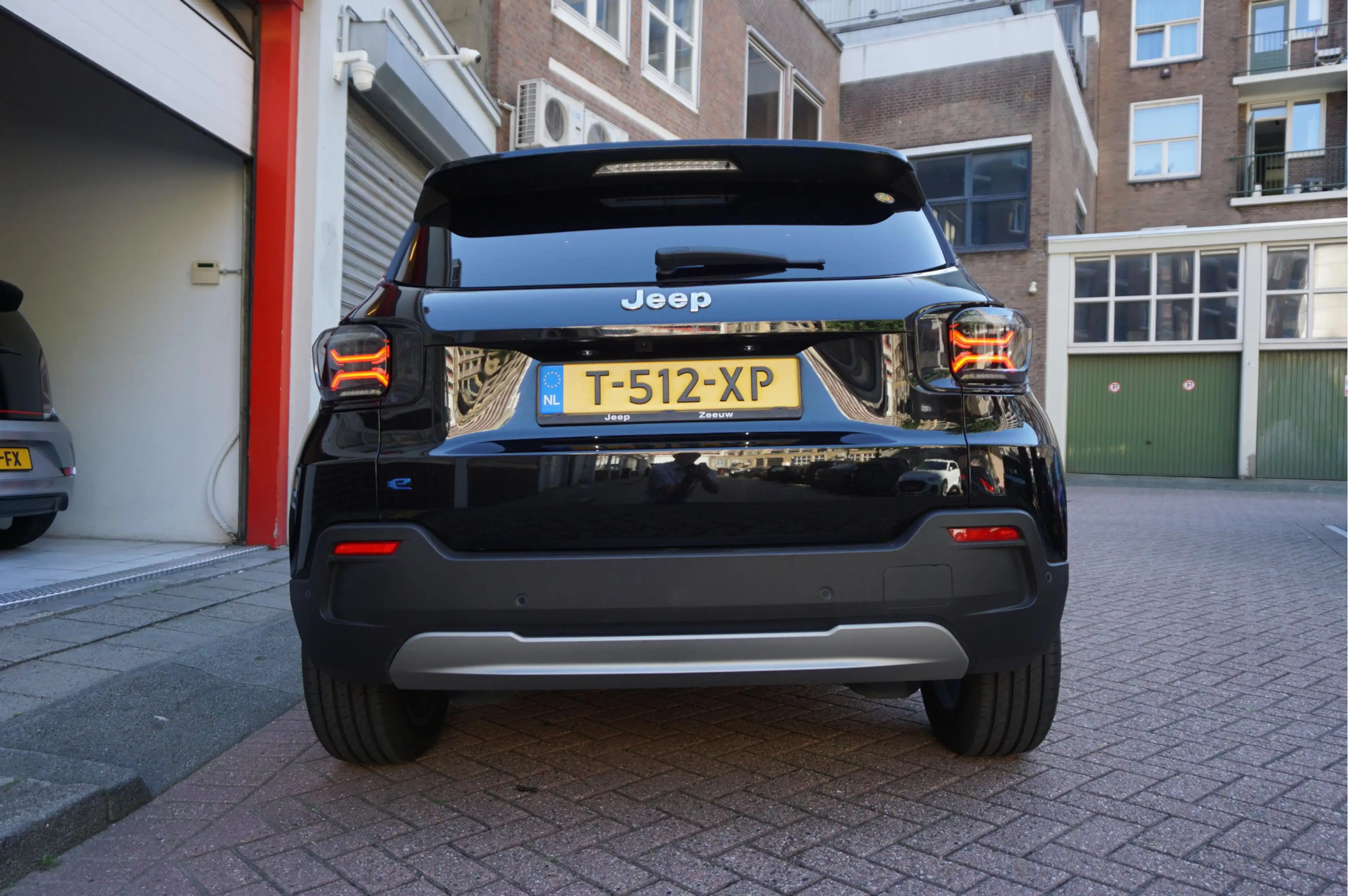 Jeep Avenger Black Edition 54 kWh | Sfeer | Apple | 360 | SOH 9 — photo 6