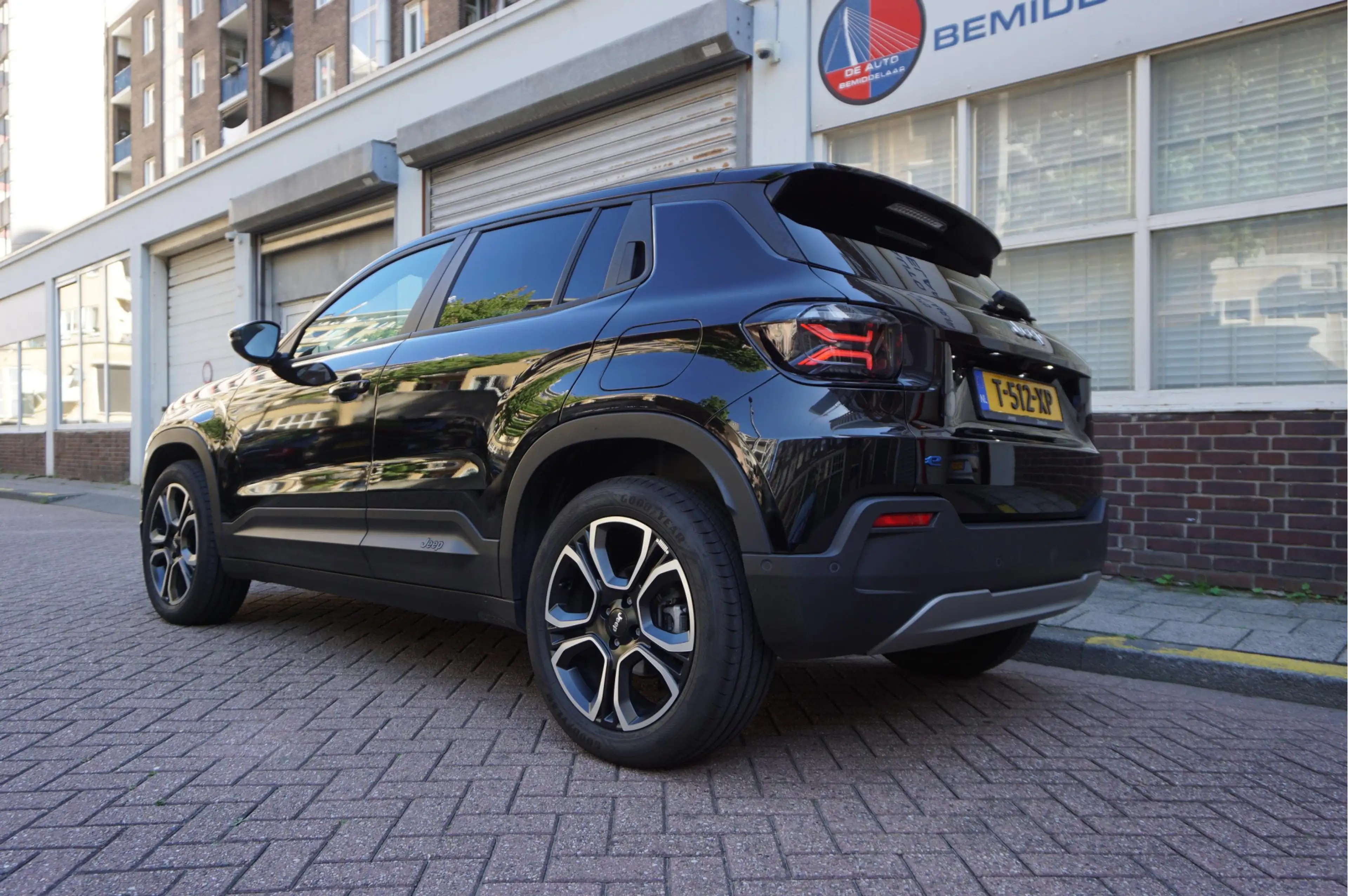 Jeep Avenger Black Edition 54 kWh | Sfeer | Apple | 360 | SOH 9 — photo 26