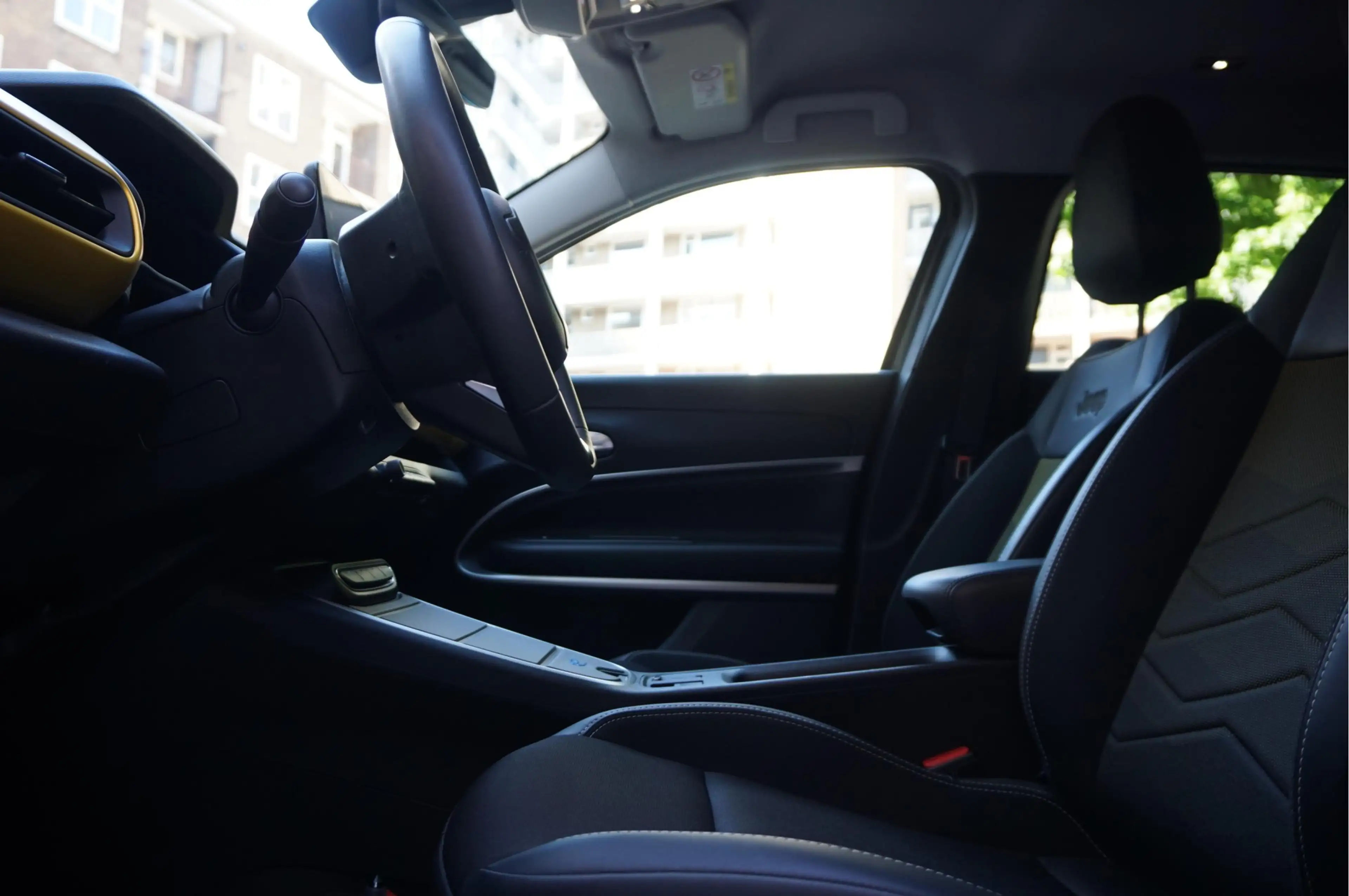 Jeep Avenger Black Edition 54 kWh | Sfeer | Apple | 360 | SOH 9 — photo 20