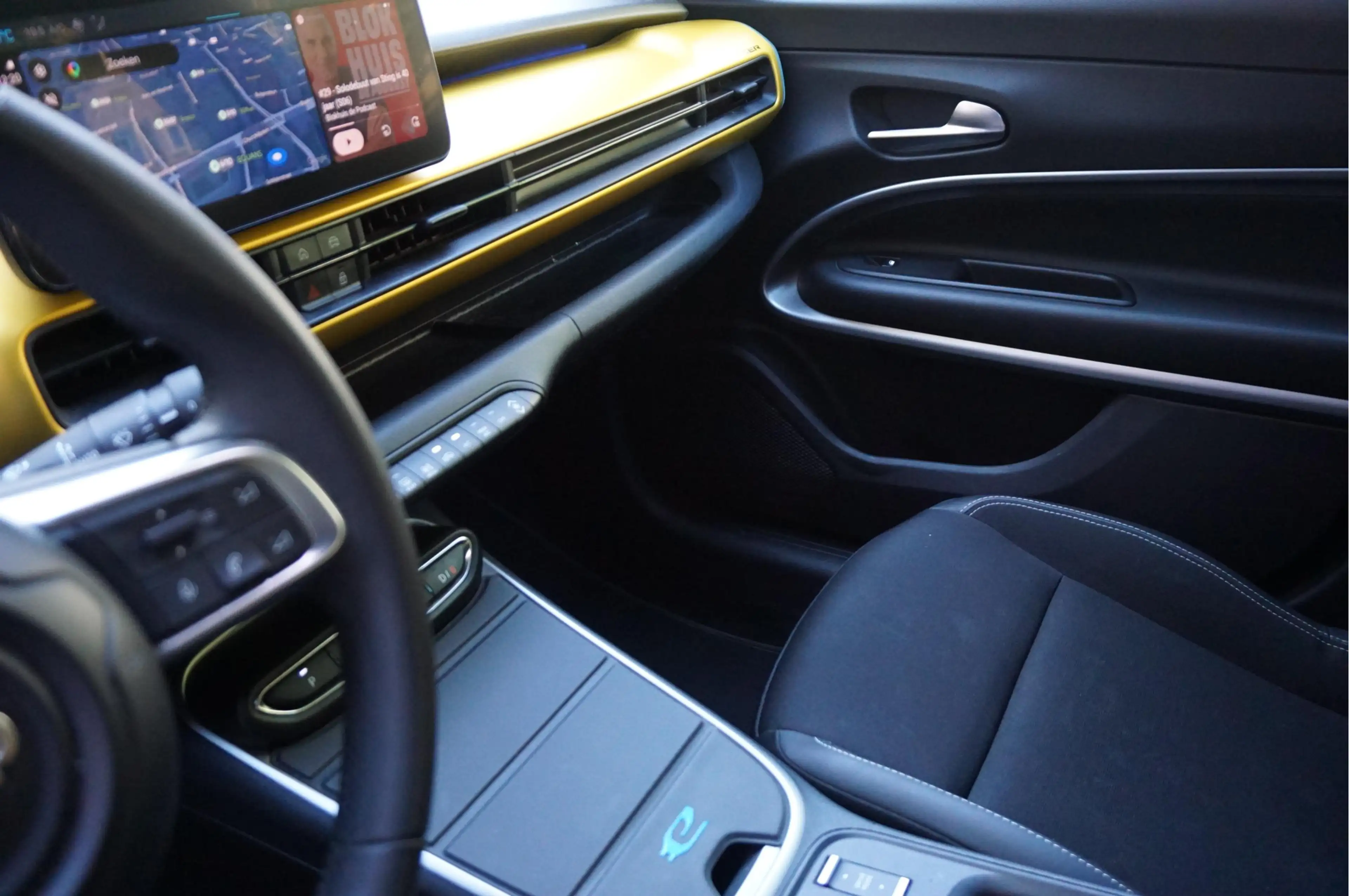Jeep Avenger Black Edition 54 kWh | Sfeer | Apple | 360 | SOH 9 — photo 19