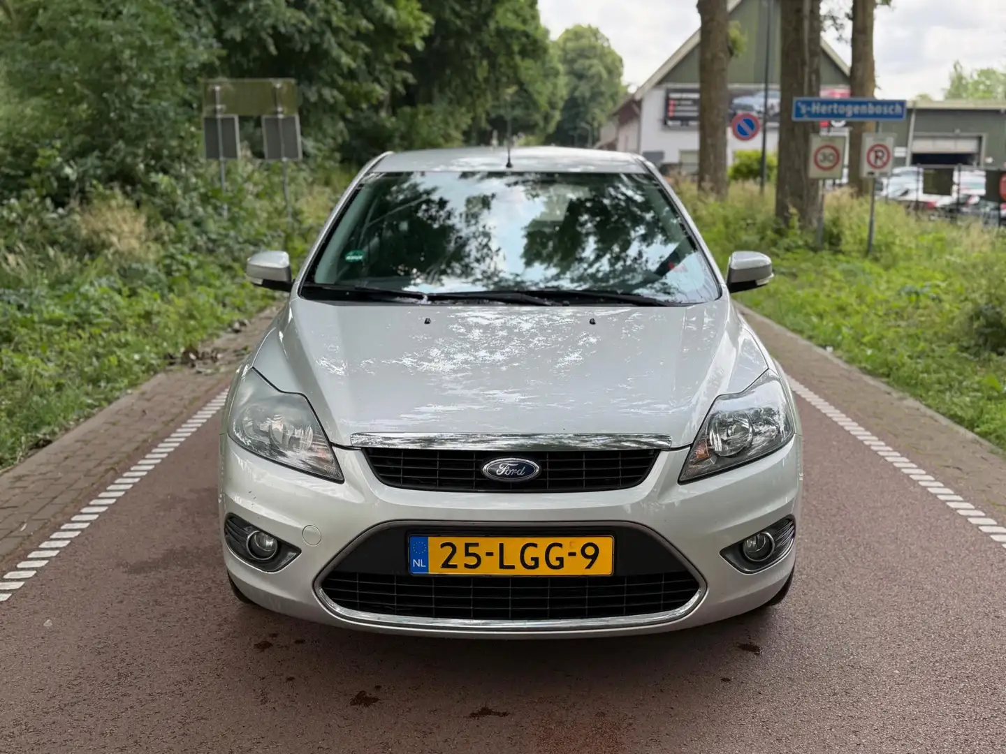 Ford Focus 1.6 Titanium KEYLESS!CLIMA!CRUISE!5DEURS! Grijs - 2