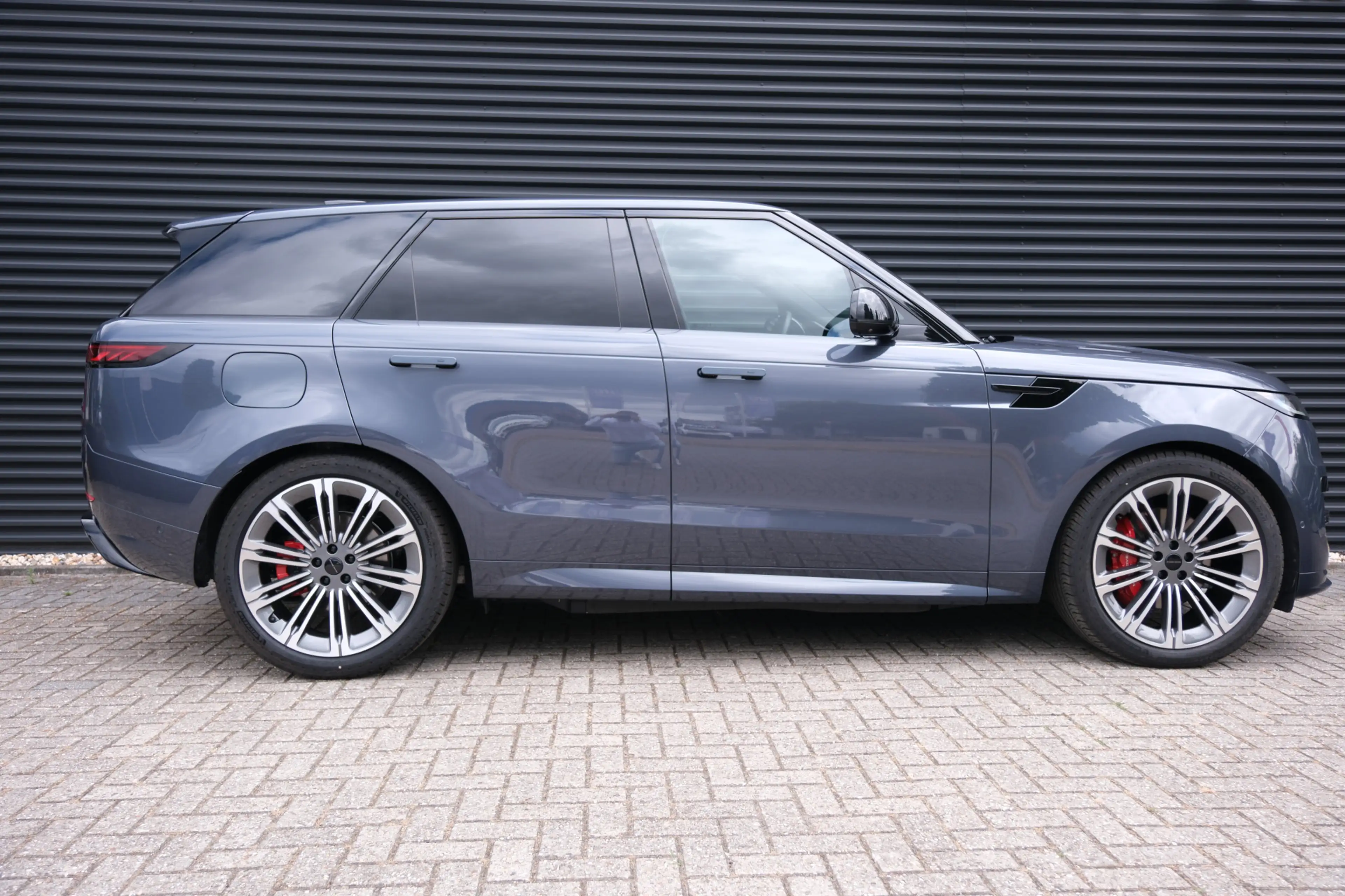 Land Rover Range Rover Sport P460e Dynamic SE | Koelkast | Varsine Blue | NP € — photo 12
