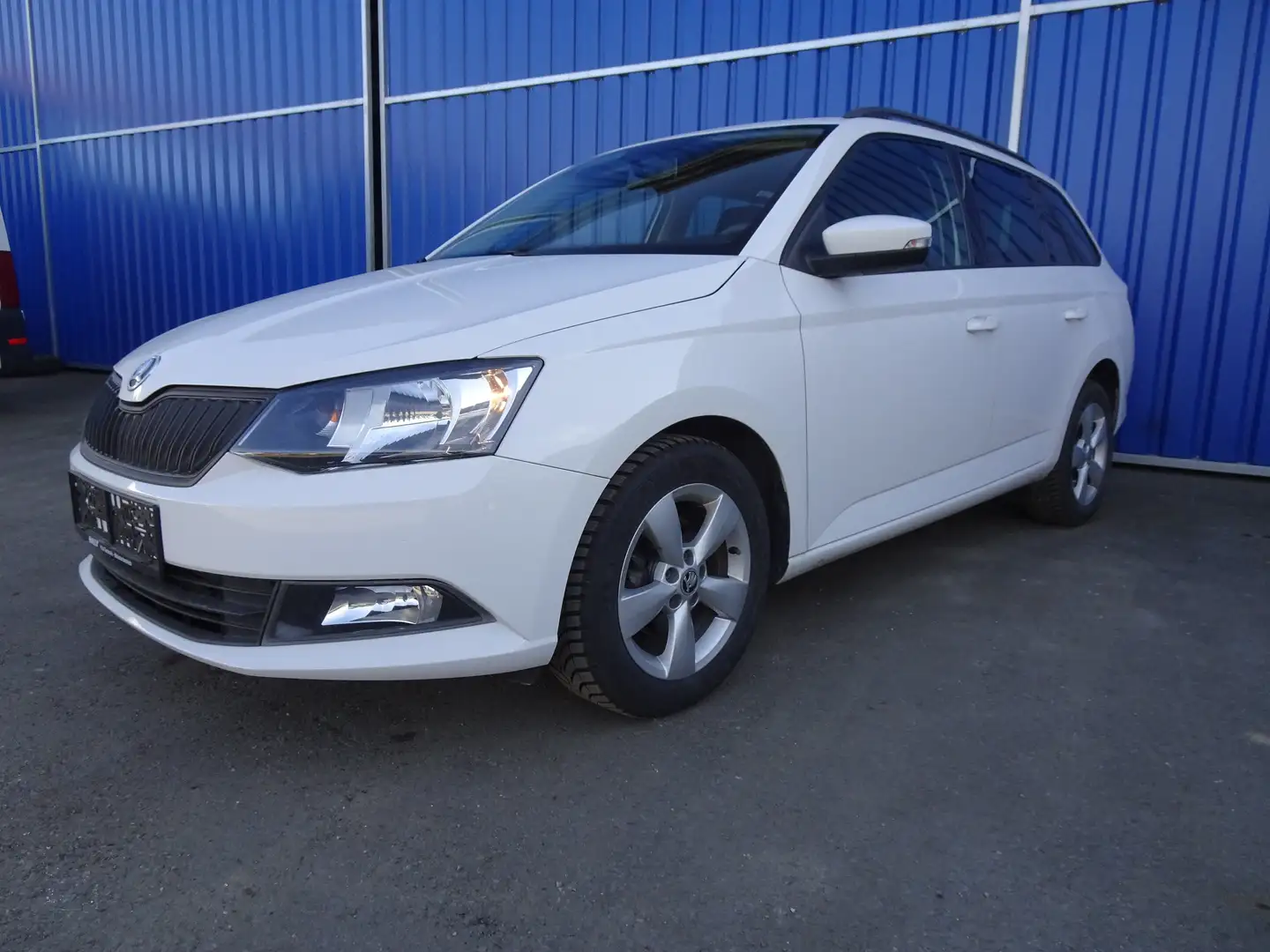 Skoda Fabia Combi 25 1,0 Weiß - 1
