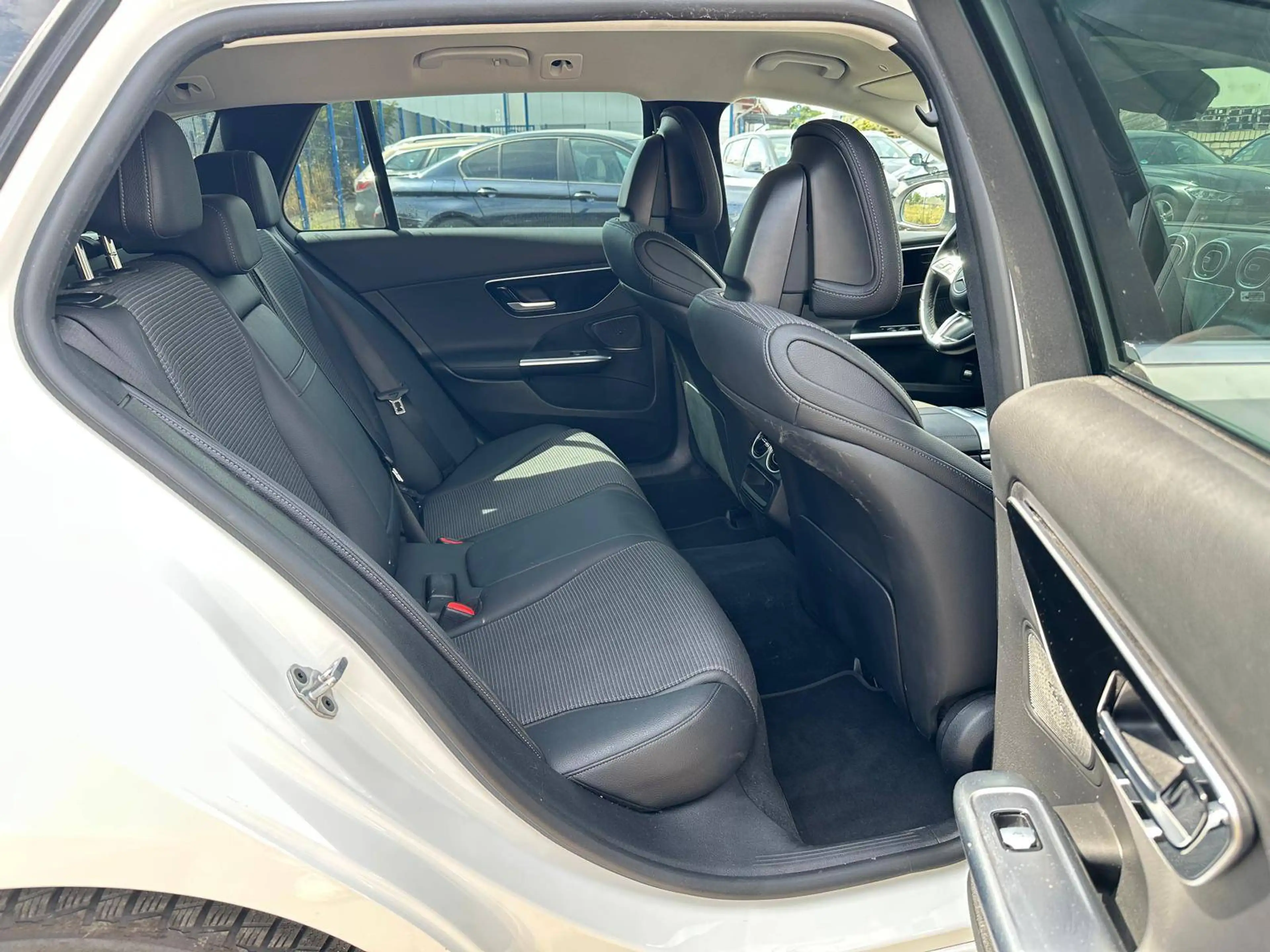 Mercedes-Benz C 220 C220d Totwinkel-Assistent*AHK*SHZ*LHZ — photo 13