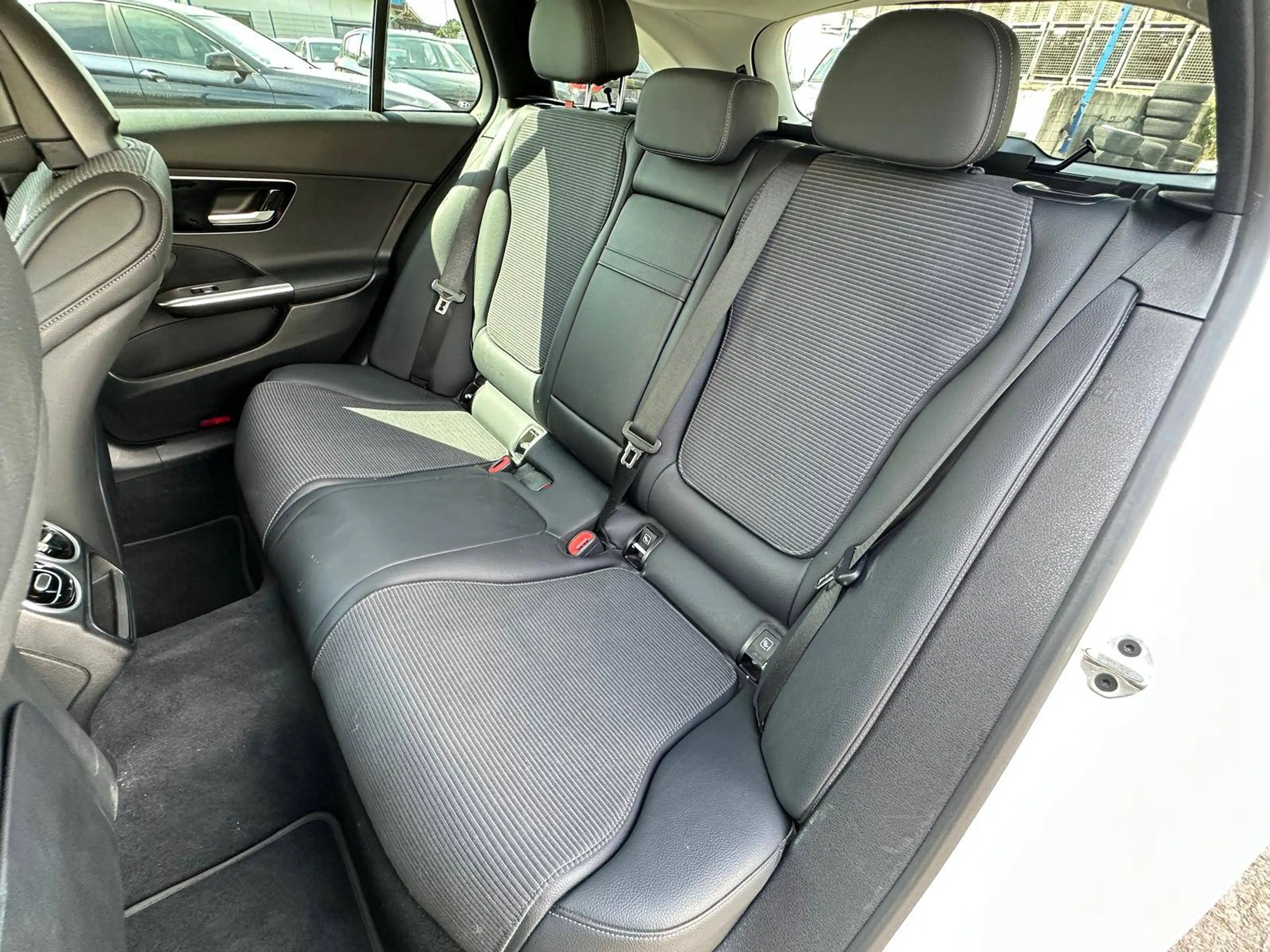 Mercedes-Benz C 220 C220d Totwinkel-Assistent*AHK*SHZ*LHZ — photo 12